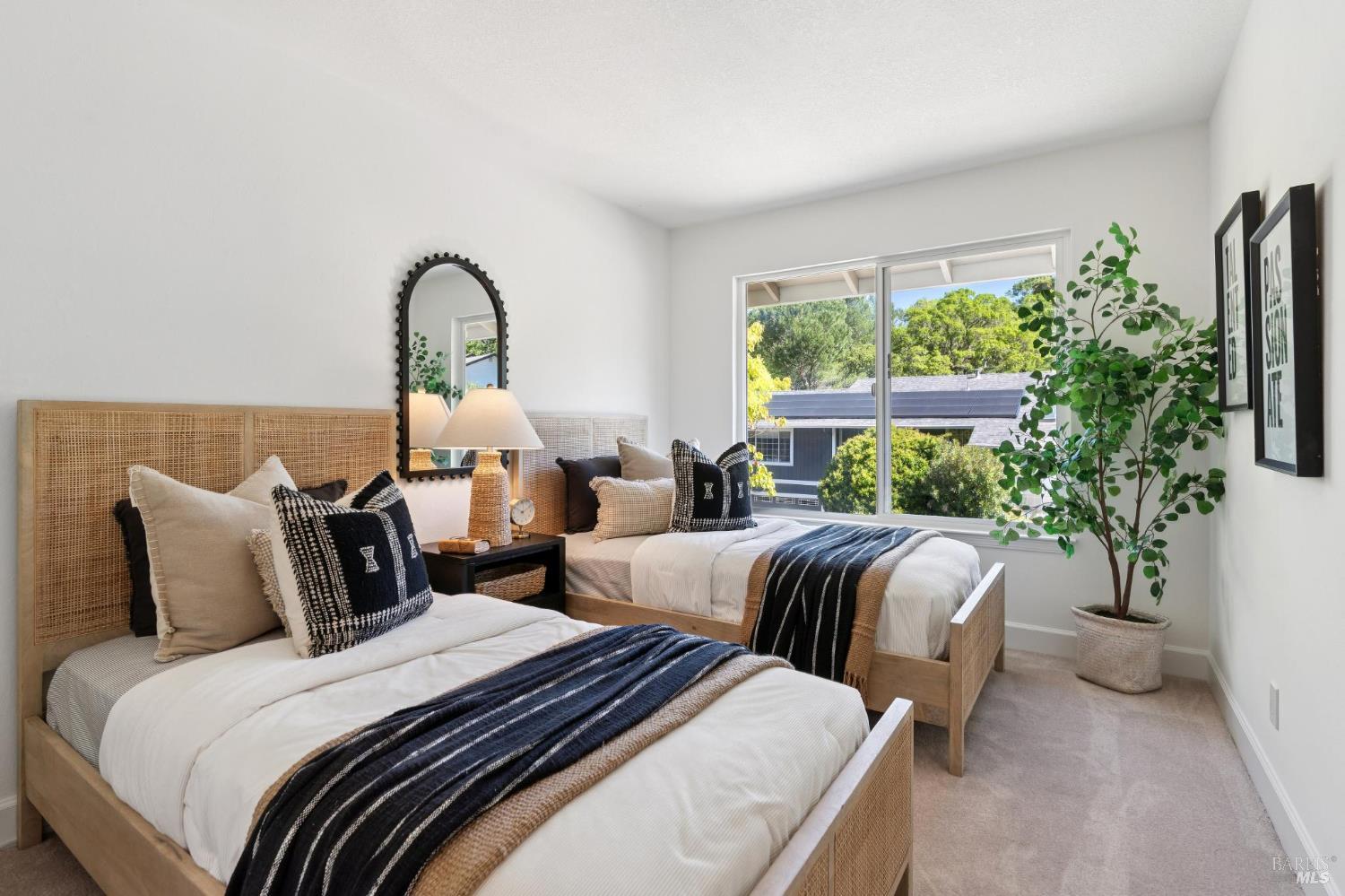 Detail Gallery Image 27 of 48 For 34 Plata Ct, Novato,  CA 94947 - 4 Beds | 2 Baths