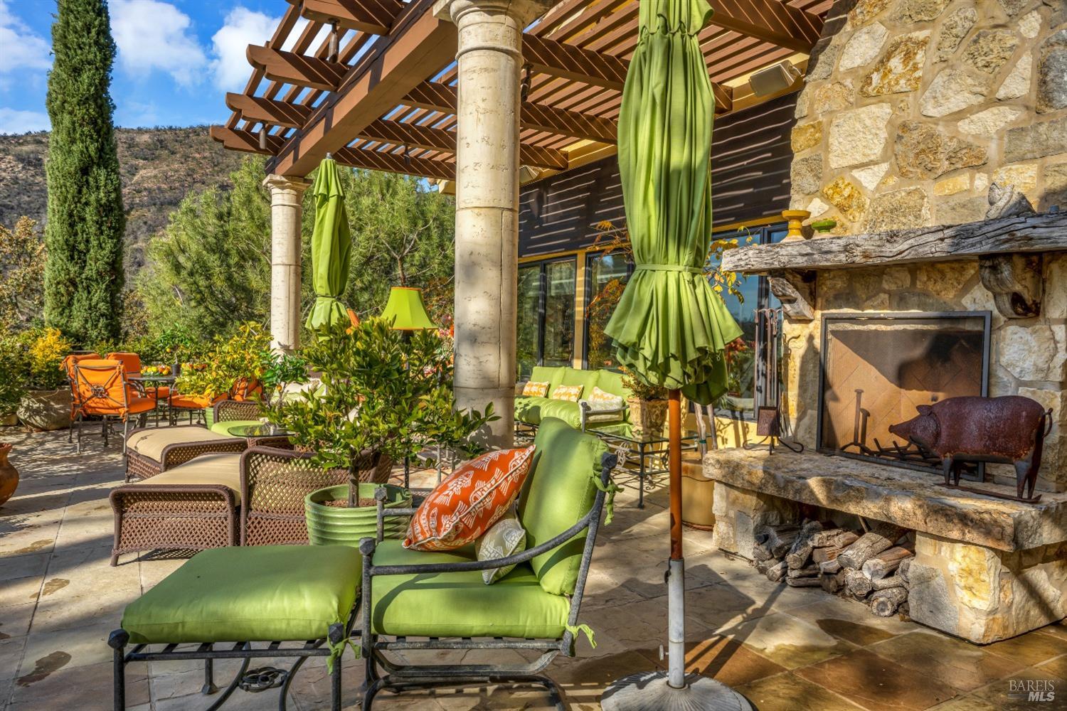 Detail Gallery Image 23 of 84 For 2395 Pickett Rd, Calistoga,  CA 94515 - 3 Beds | 3/2 Baths