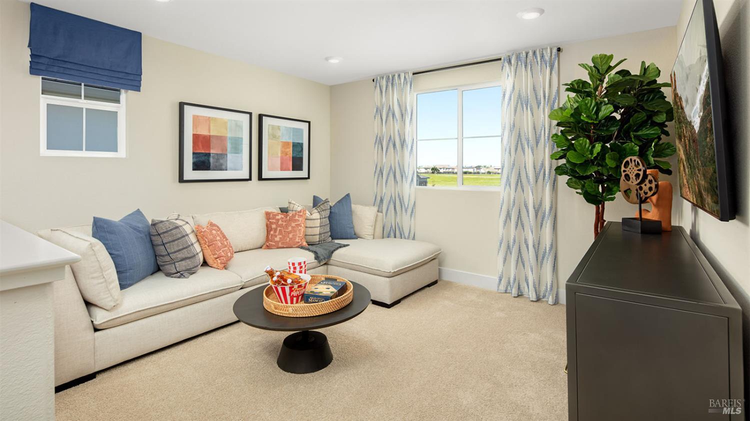 Detail Gallery Image 8 of 13 For 2430 Serene Ln, Santa Rosa,  CA 95403 - 4 Beds | 3 Baths