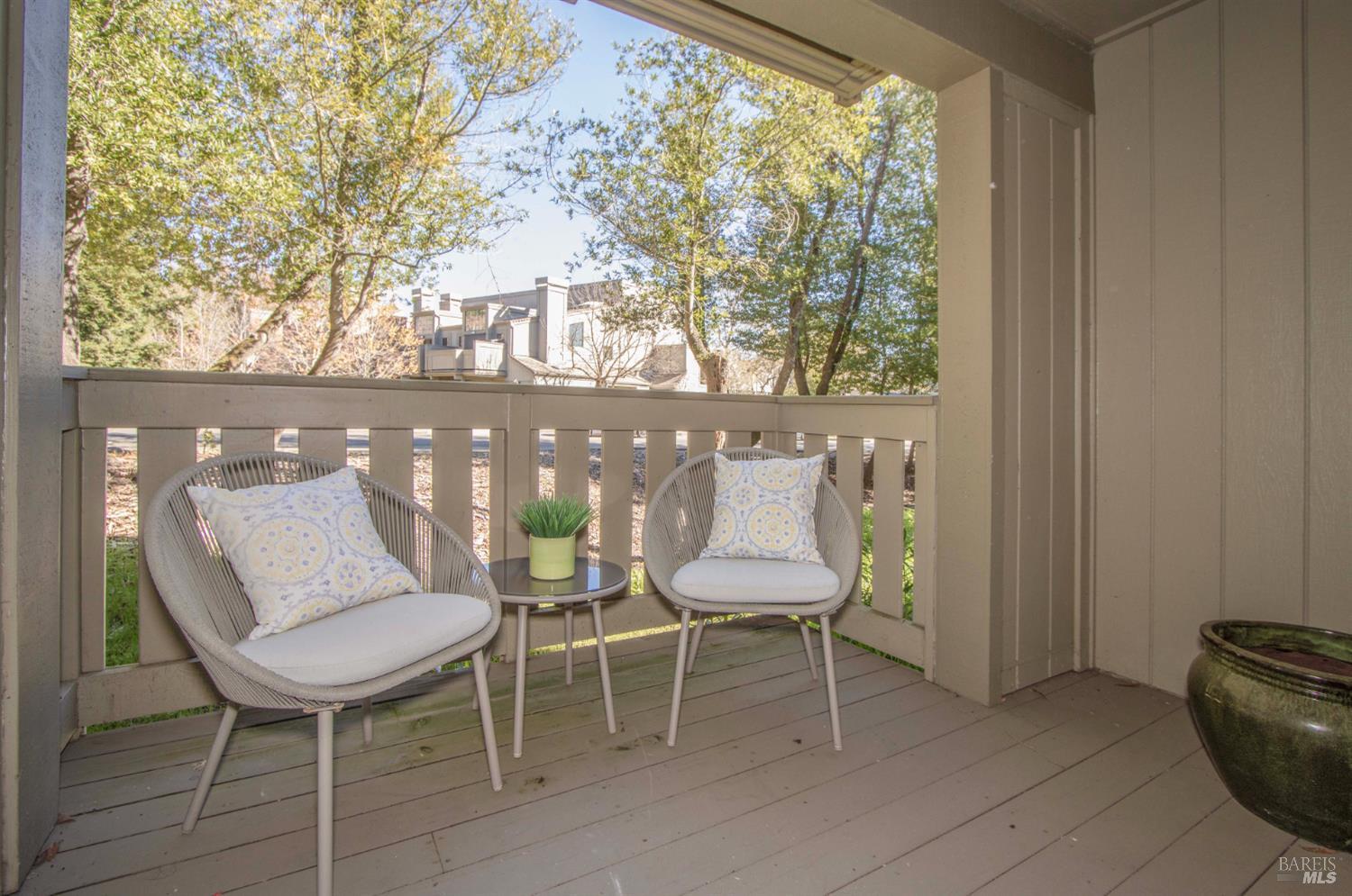 Detail Gallery Image 28 of 30 For 230 Pelican Ln, Novato,  CA 94949 - 3 Beds | 2/1 Baths