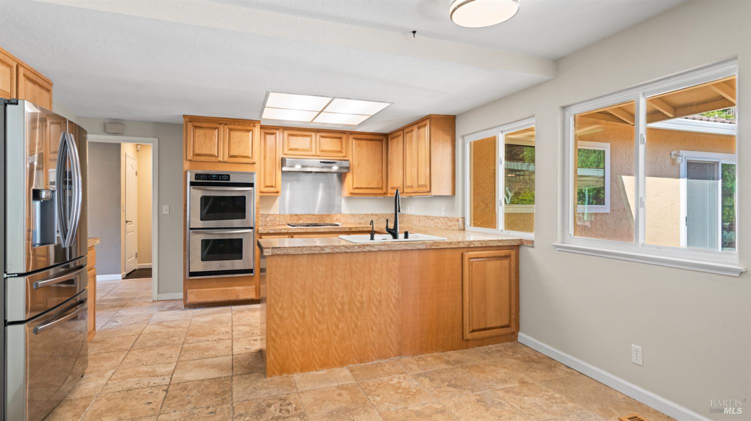 Detail Gallery Image 4 of 24 For 114 Newcastle Dr, Vallejo,  CA 94591 - 4 Beds | 2 Baths