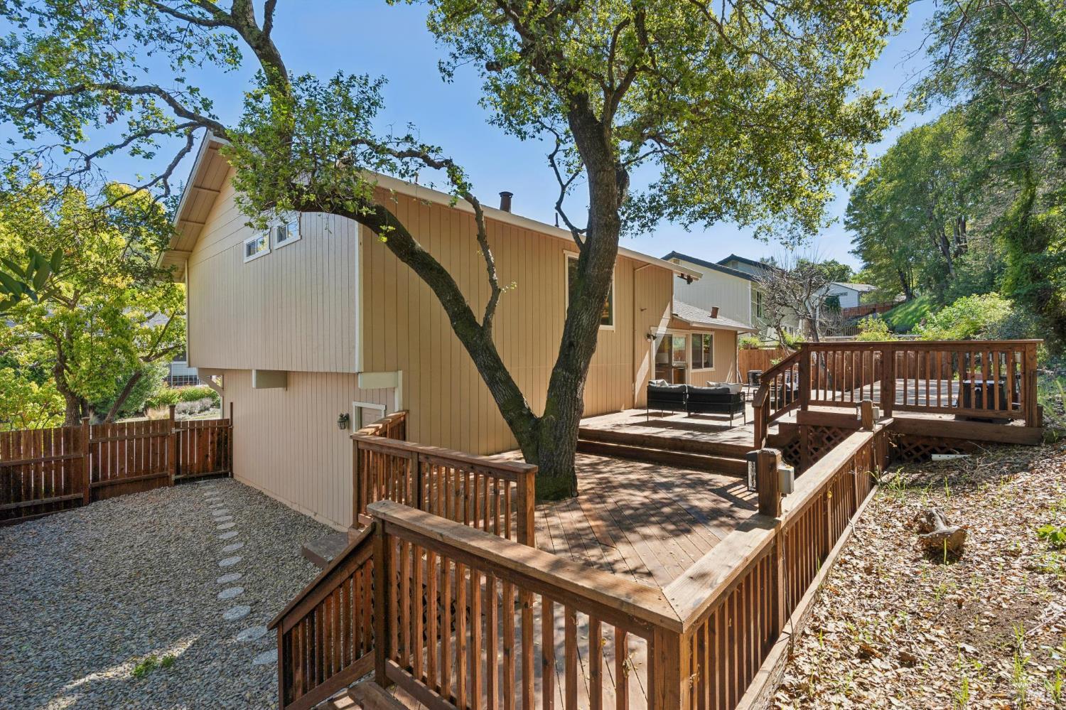 Detail Gallery Image 47 of 48 For 34 Plata Ct, Novato,  CA 94947 - 4 Beds | 2 Baths