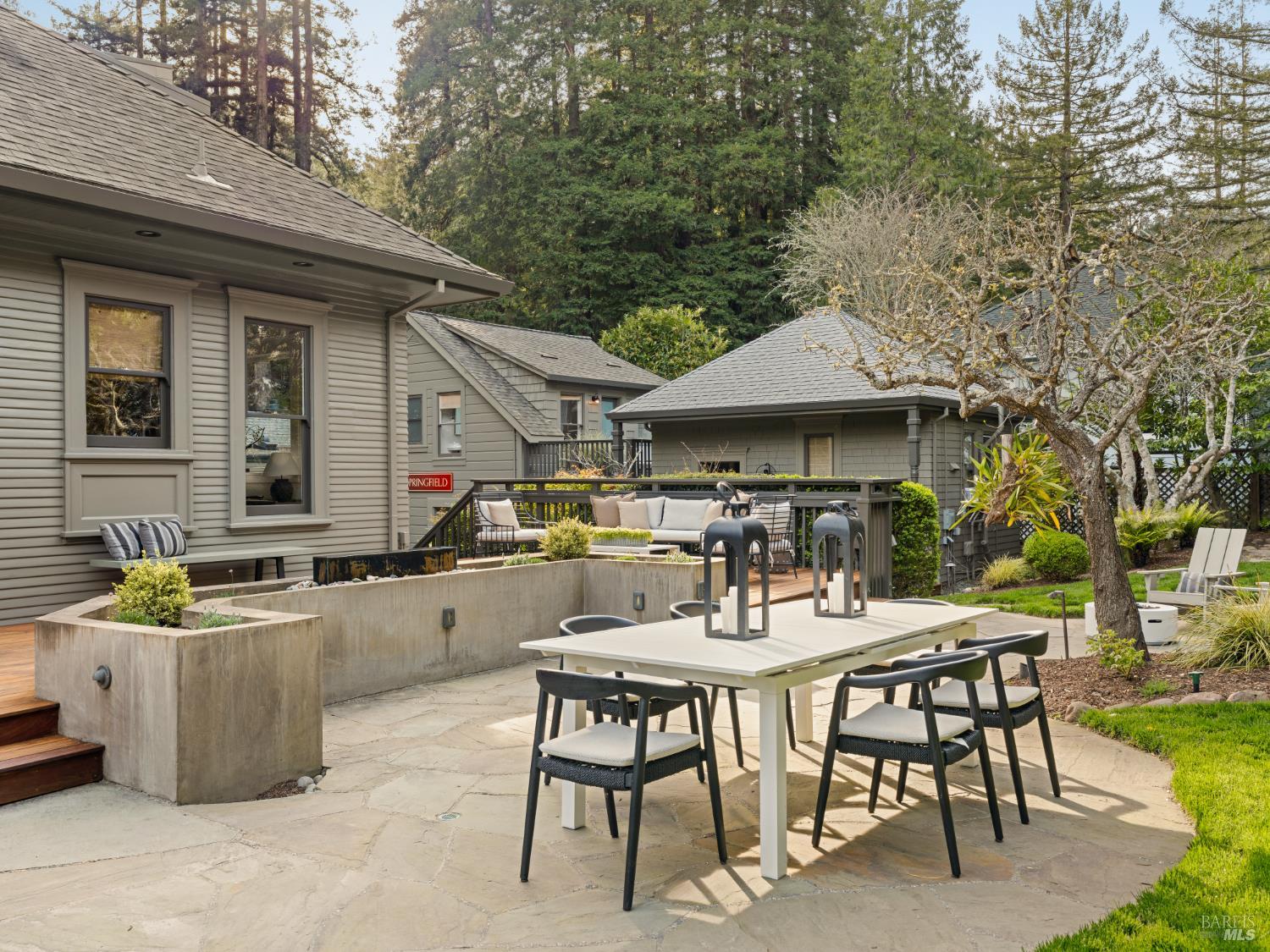 Detail Gallery Image 24 of 41 For 8 Laurel St, Mill Valley,  CA 94941 - 6 Beds | 4/1 Baths