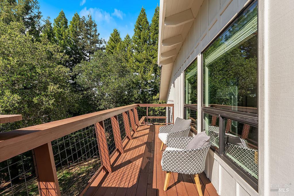 Detail Gallery Image 34 of 58 For 913 Valley View Dr, Healdsburg,  CA 95448 - 3 Beds | 3 Baths