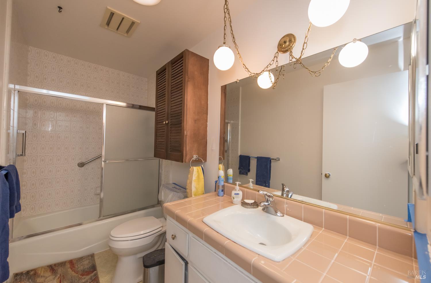 Detail Gallery Image 10 of 32 For 1642 Lauren Dr, Petaluma,  CA 94954 - 4 Beds | 2 Baths