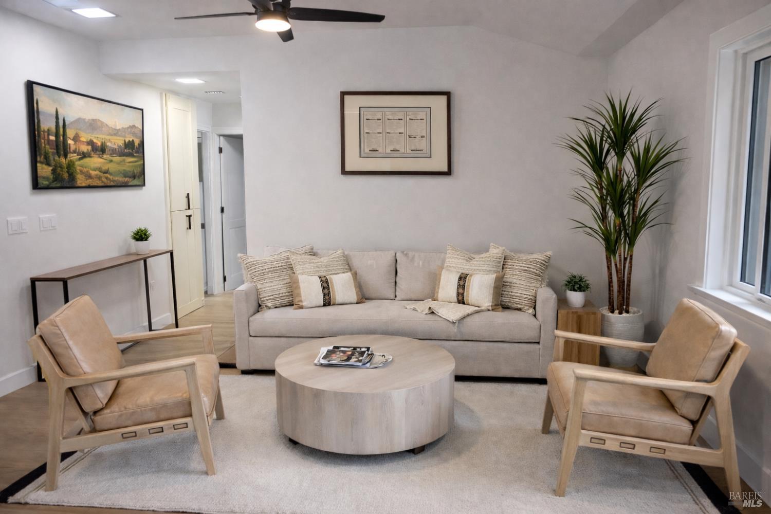 Detail Gallery Image 2 of 13 For 1317 Hillview Pl, Saint Helena,  CA 94574 - 3 Beds | 4 Baths