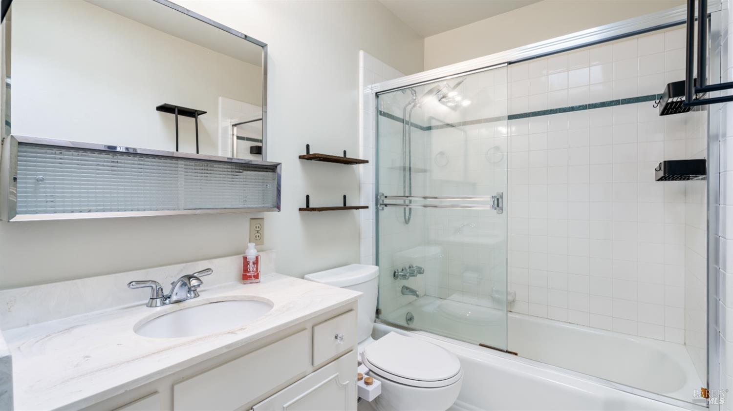 Detail Gallery Image 26 of 40 For 753 Nebraska Dr, Santa Rosa,  CA 95405 - 3 Beds | 2 Baths