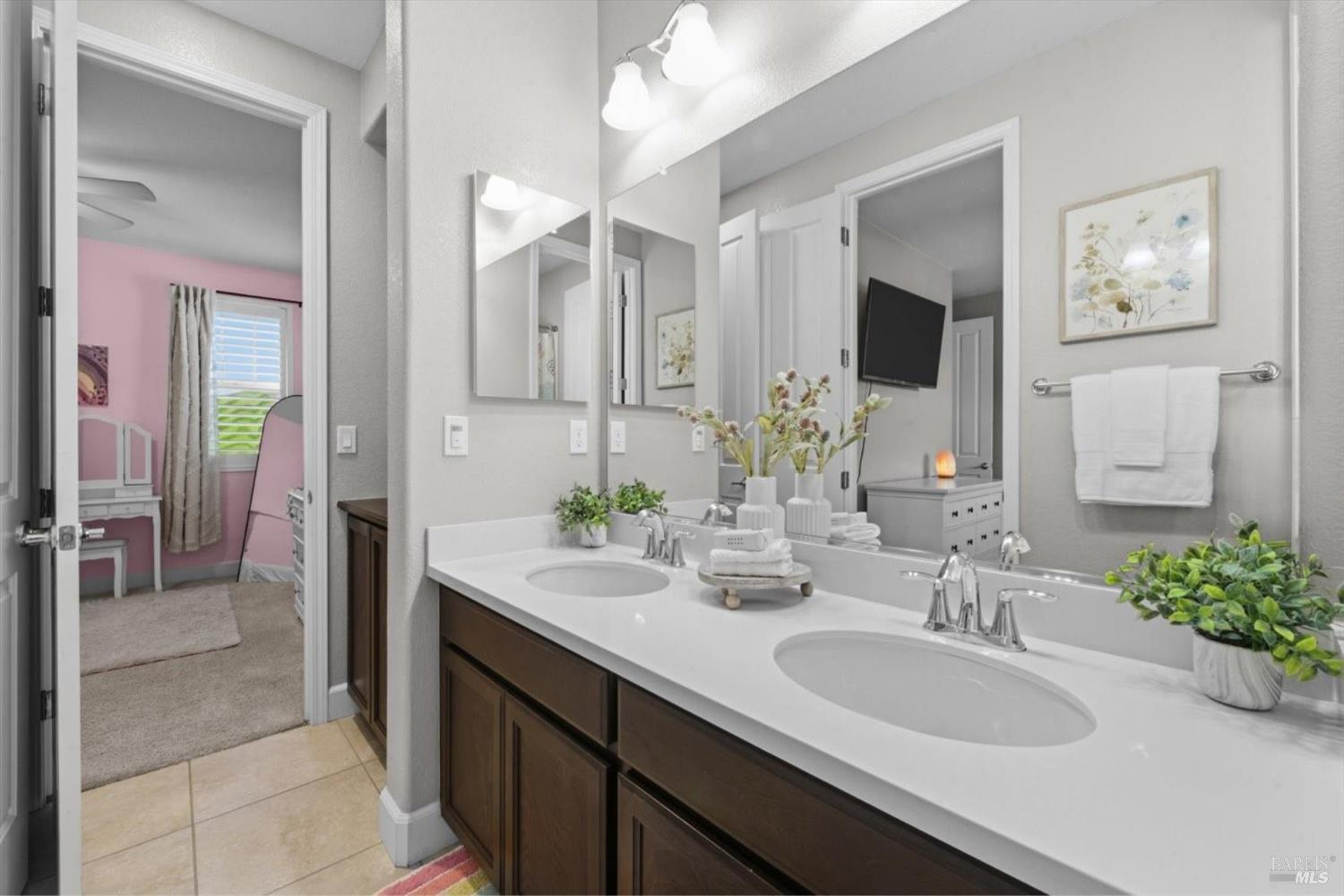 Detail Gallery Image 66 of 99 For 2024 Linden Ct, Vacaville,  CA 95688 - 5 Beds | 4/1 Baths