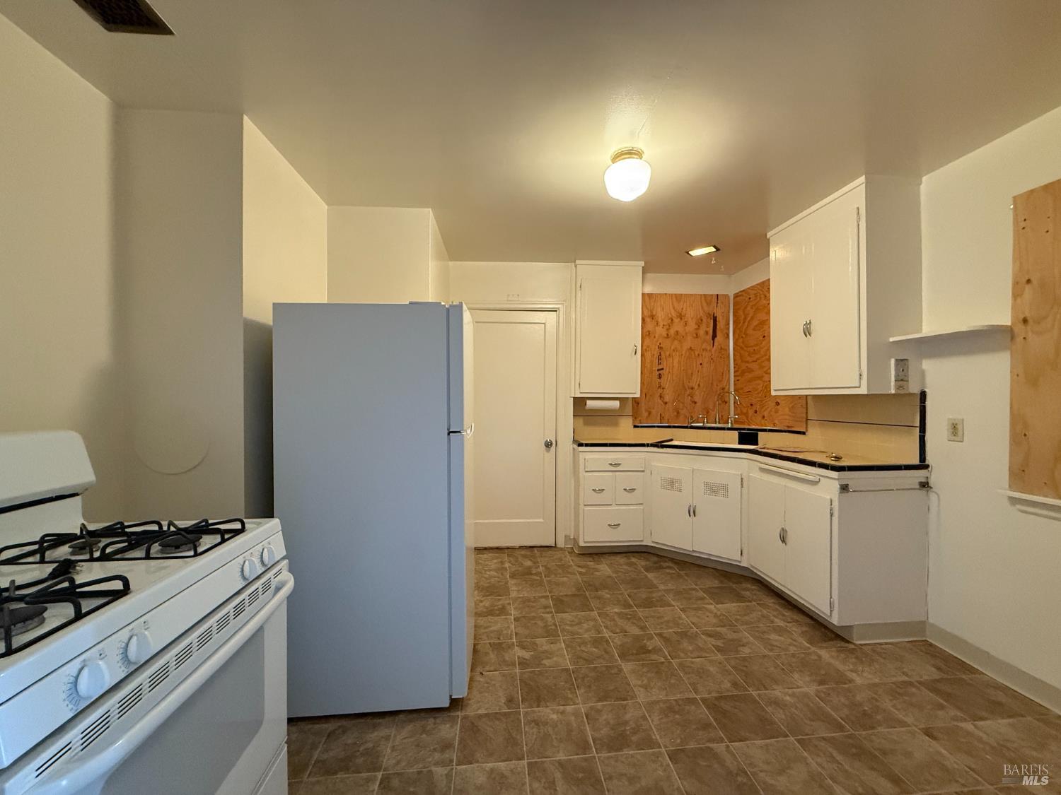 Detail Gallery Image 9 of 19 For 1035 Virginia St, Vallejo,  CA 94590 - 2 Beds | 1 Baths
