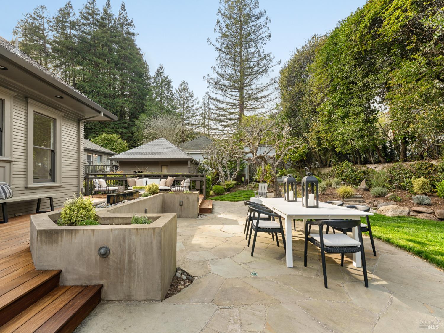 Detail Gallery Image 25 of 41 For 8 Laurel St, Mill Valley,  CA 94941 - 6 Beds | 4/1 Baths