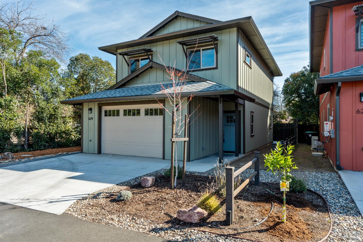 Detail Gallery Image 2 of 30 For 629 Myron St, Ukiah,  CA 95482 - 2 Beds | 2/1 Baths