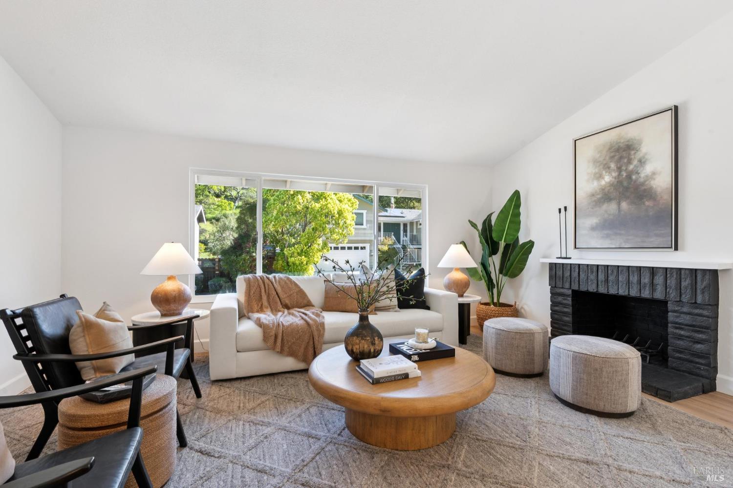 Detail Gallery Image 4 of 48 For 34 Plata Ct, Novato,  CA 94947 - 4 Beds | 2 Baths