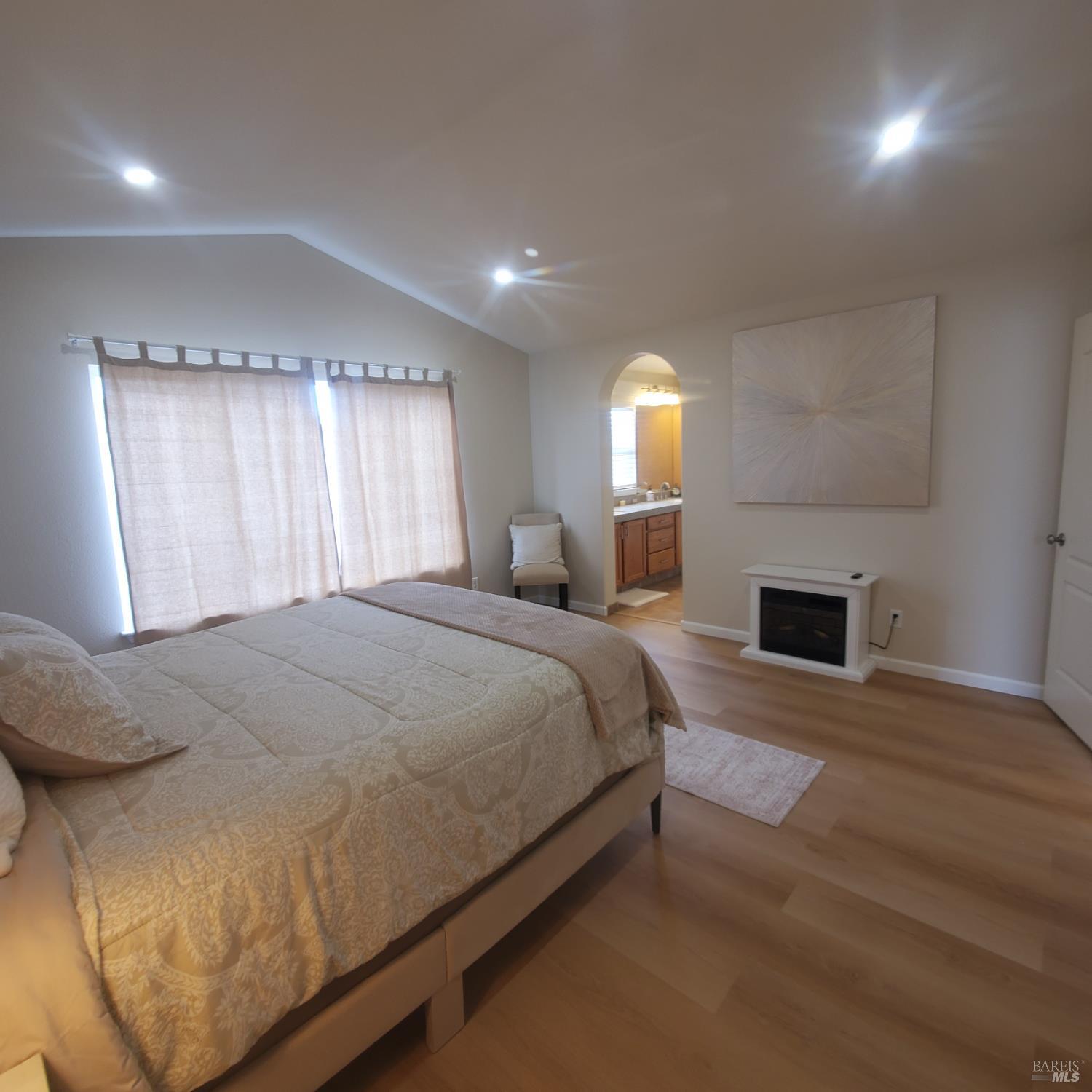 Detail Gallery Image 16 of 39 For 3389 Mojave Ave, Santa Rosa,  CA 95407 - 3 Beds | 2/1 Baths