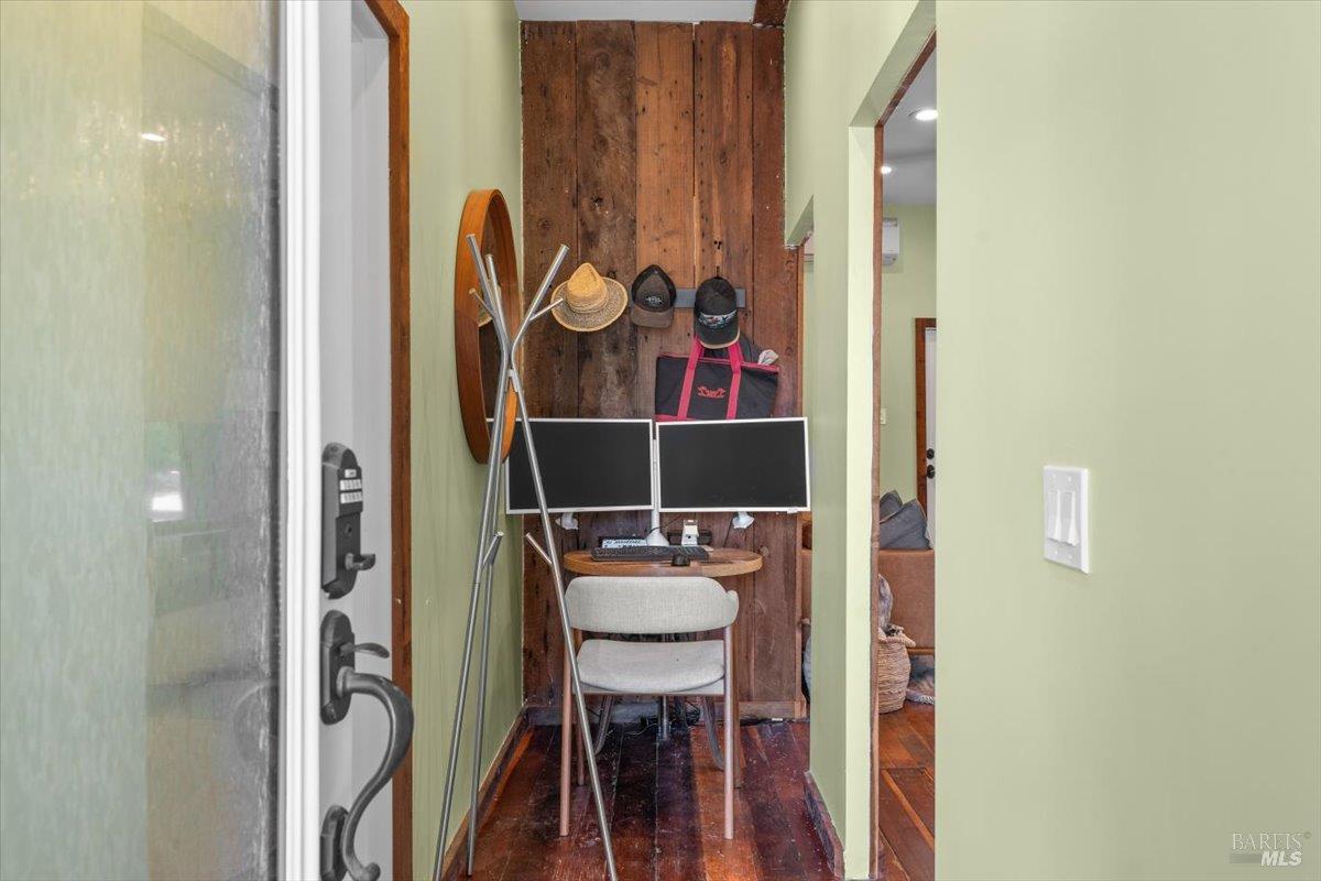 Detail Gallery Image 9 of 65 For 5647 Highway 128 Hwy, Geyserville,  CA 95441 - 3 Beds | 2 Baths