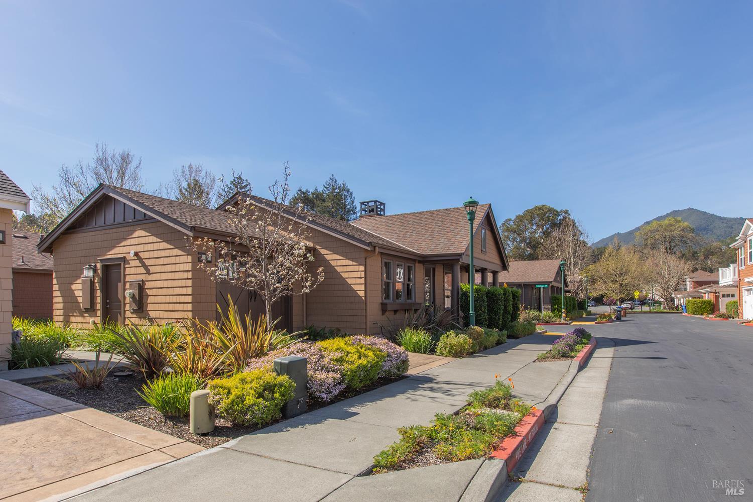 Detail Gallery Image 15 of 15 For 15 Camellia Cir, Larkspur,  CA 94939 - 1 Beds | 1 Baths