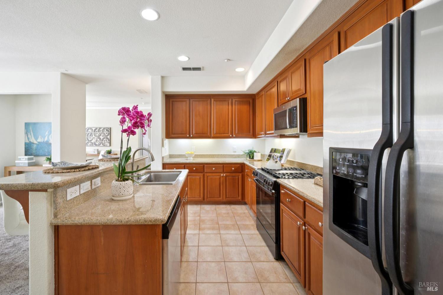 Detail Gallery Image 12 of 43 For 4302 Keegan St, Dublin,  CA 94568 - 3 Beds | 3 Baths