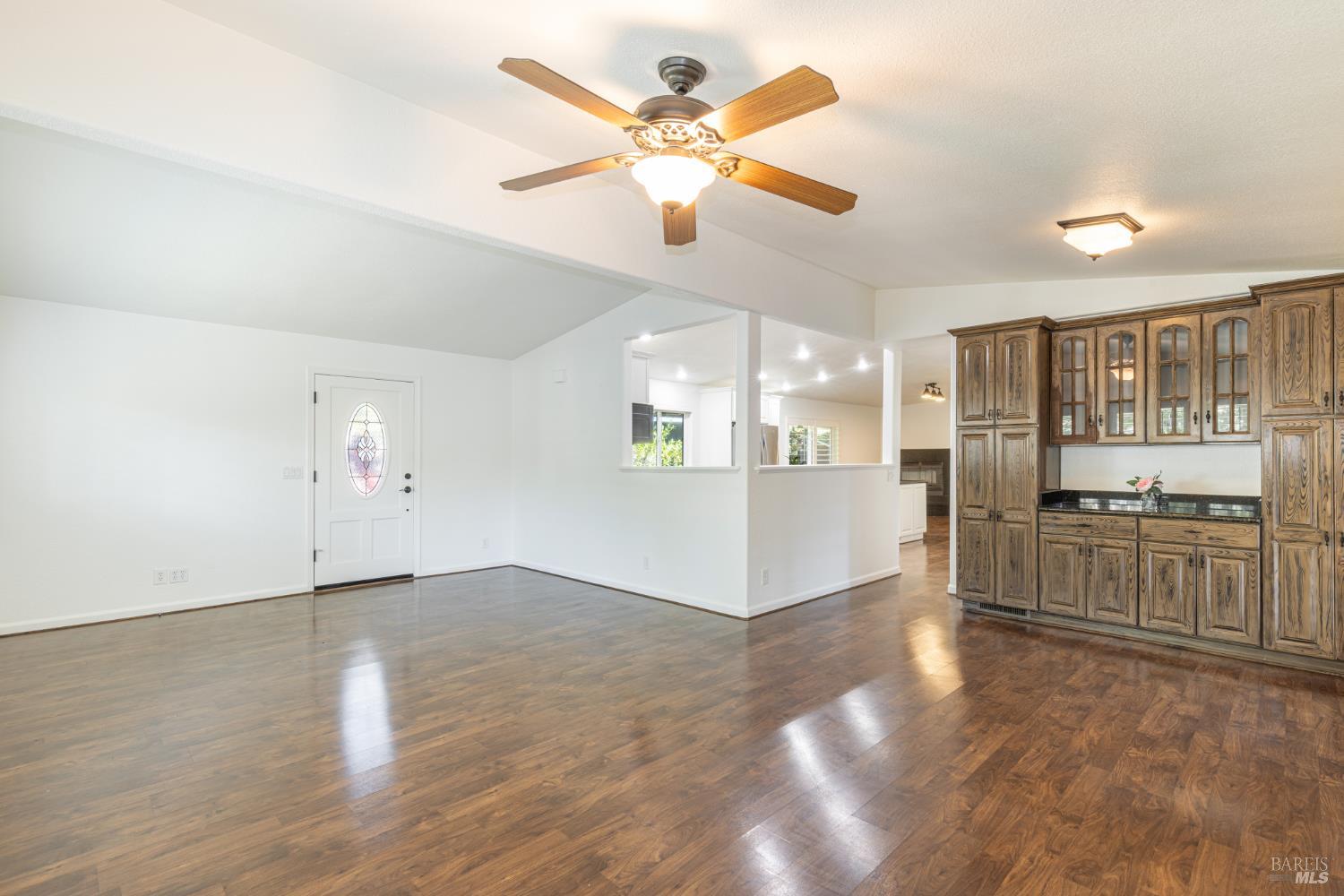 Detail Gallery Image 6 of 31 For 7 San Juan Ct, Saint Helena,  CA 94574 - 2 Beds | 2 Baths