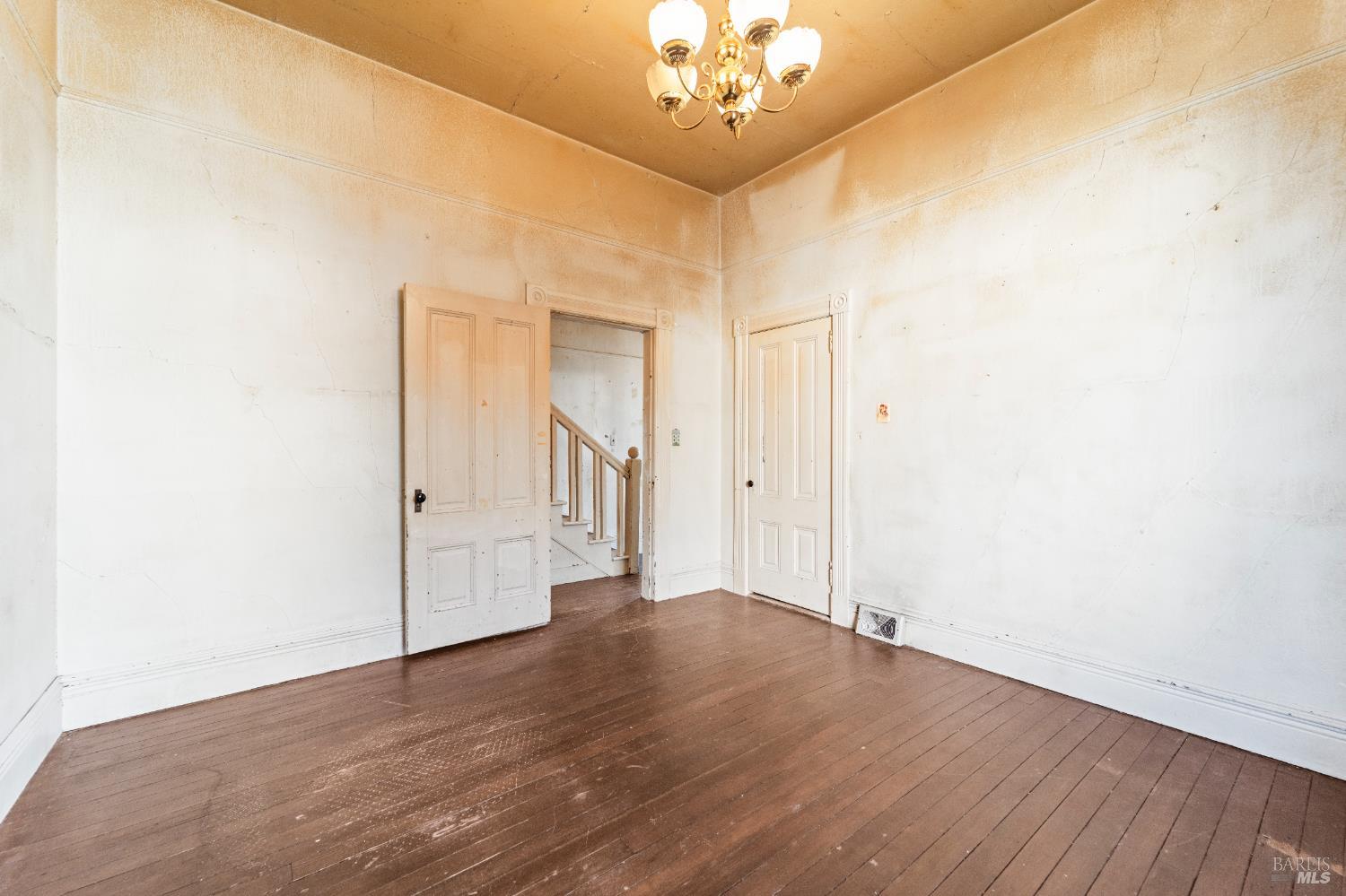 Detail Gallery Image 17 of 31 For 191 E G St, Benicia,  CA 94510 - 4 Beds | 1 Baths