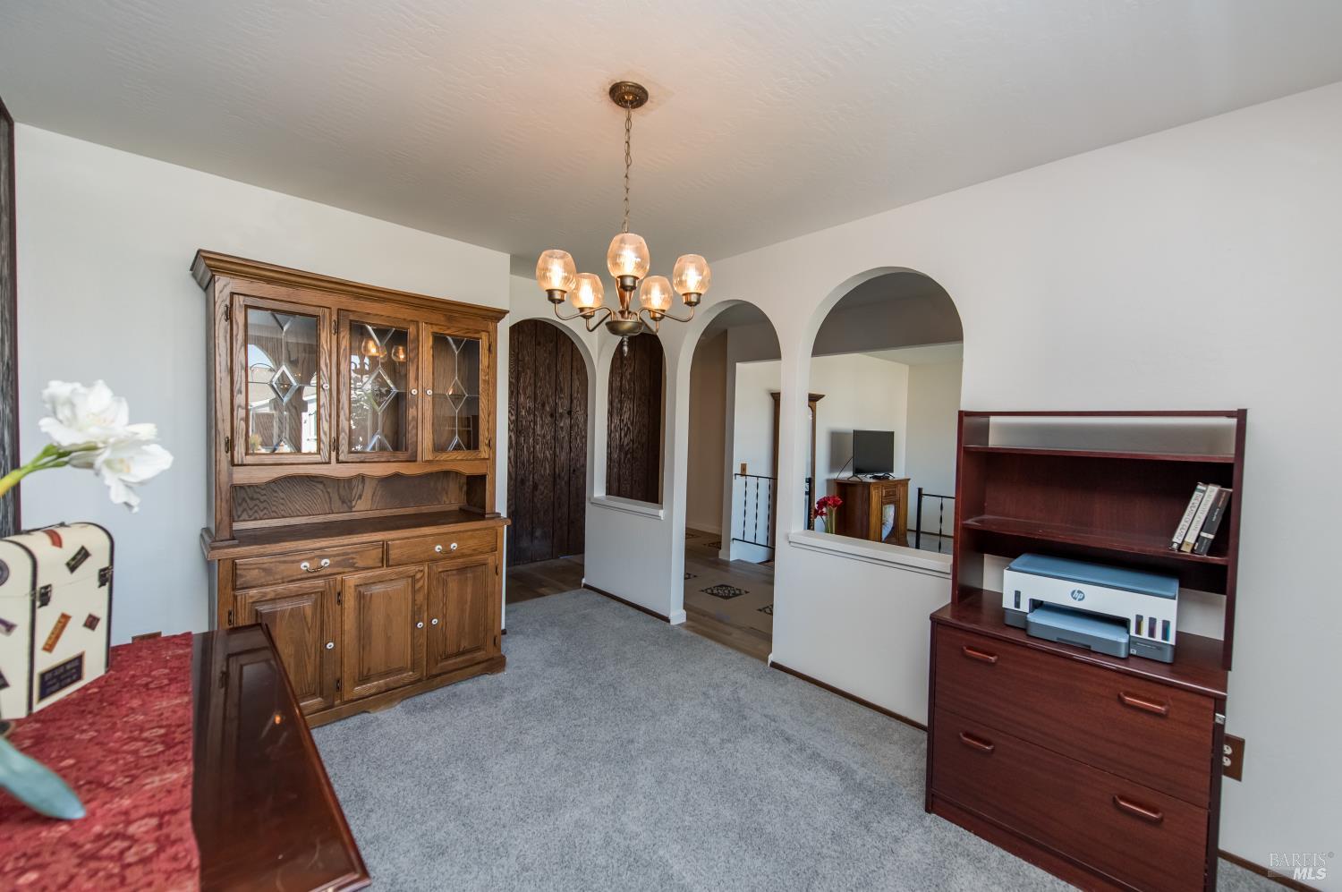 Detail Gallery Image 9 of 32 For 1642 Lauren Dr, Petaluma,  CA 94954 - 4 Beds | 2 Baths