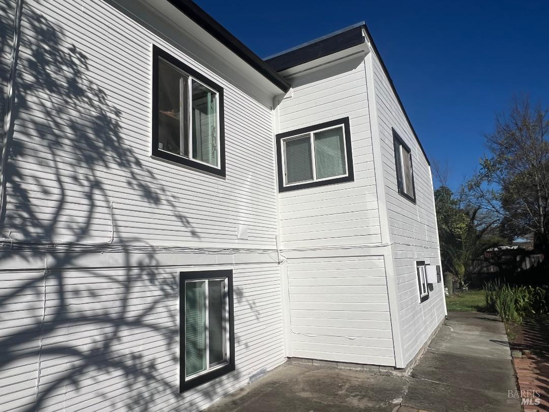 Detail Gallery Image 4 of 39 For 1418 B St, Napa,  CA 94559 - – Beds | – Baths