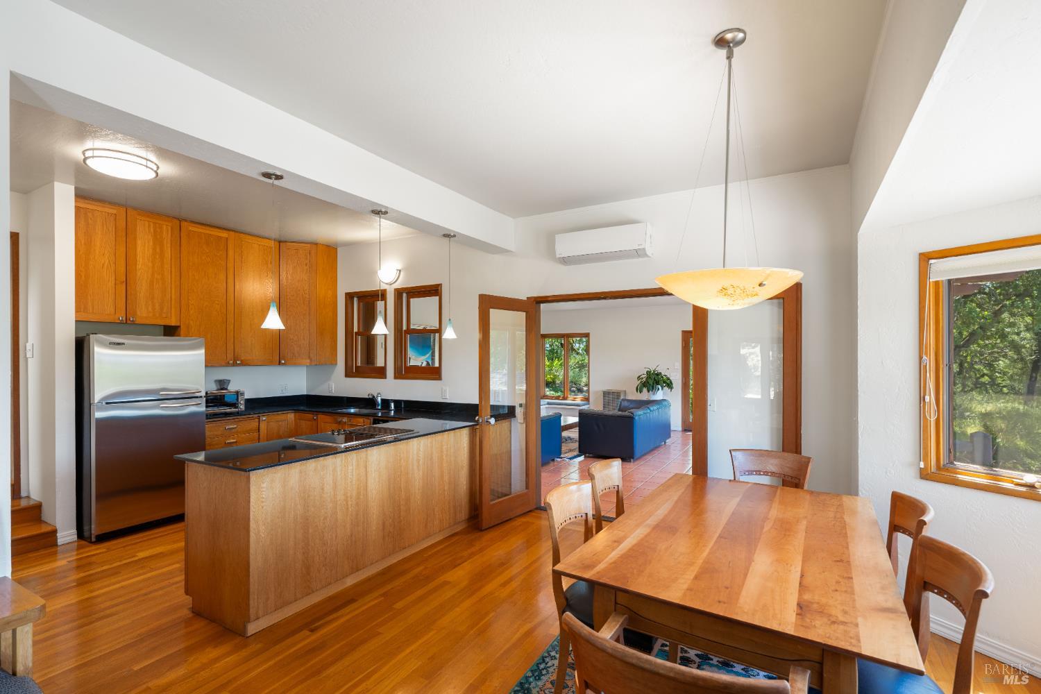 Detail Gallery Image 11 of 45 For 10601 Slattery Rd, Glen Ellen,  CA 95442 - 3 Beds | 2 Baths