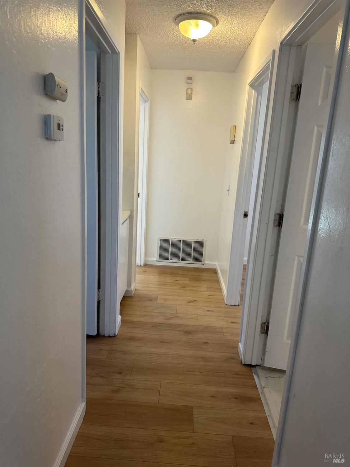 Detail Gallery Image 16 of 30 For 1001 Jack London Dr, Vallejo,  CA 94589 - 3 Beds | 1 Baths