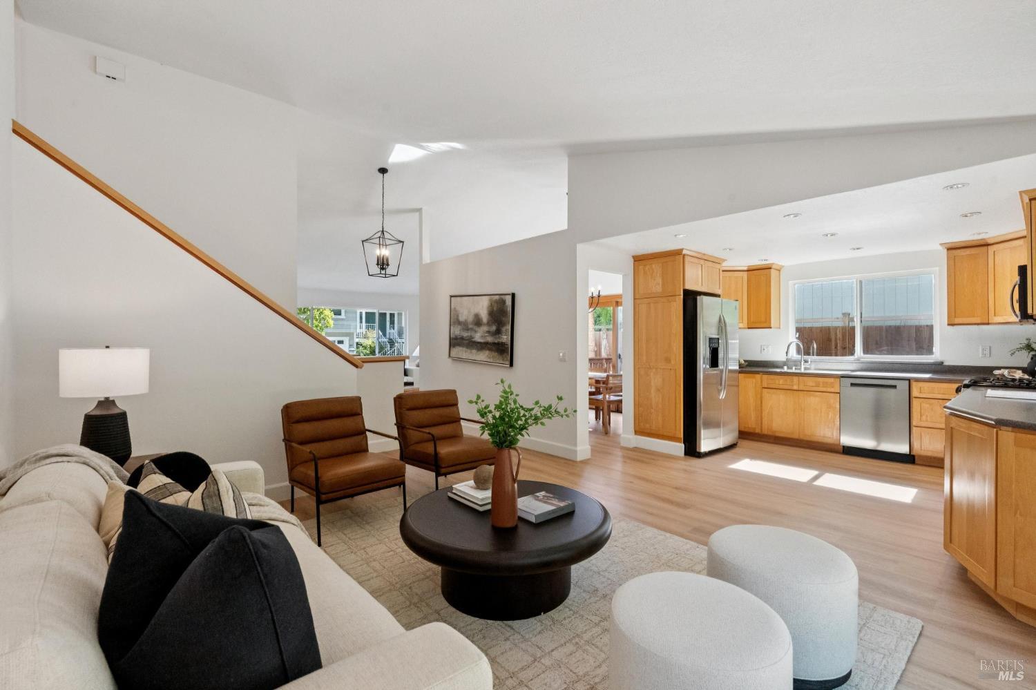 Detail Gallery Image 15 of 48 For 34 Plata Ct, Novato,  CA 94947 - 4 Beds | 2 Baths