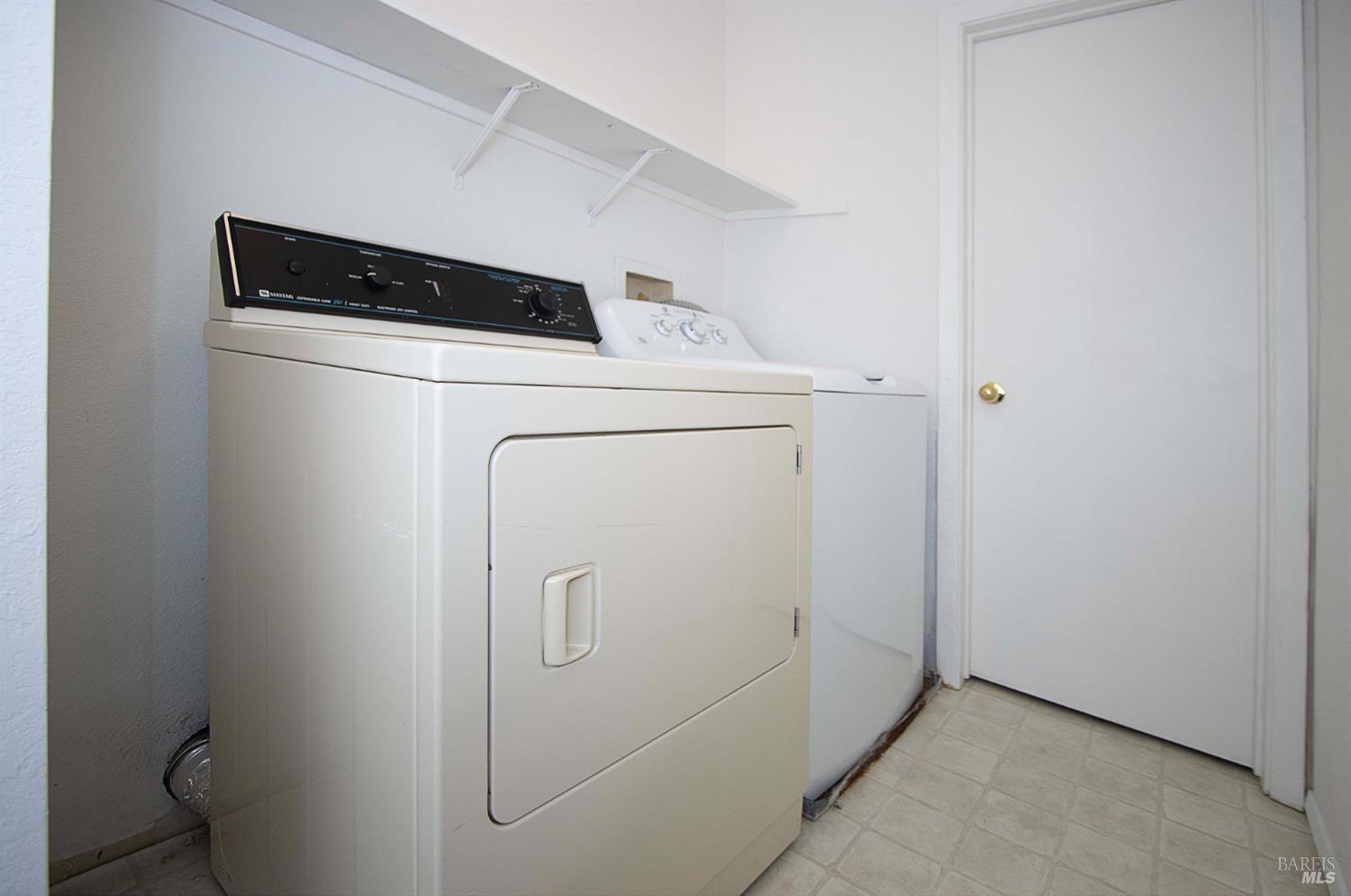 Detail Gallery Image 19 of 30 For 230 Pelican Ln, Novato,  CA 94949 - 3 Beds | 2/1 Baths