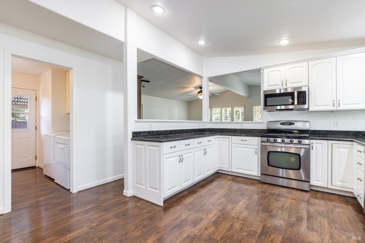 Detail Gallery Image 11 of 31 For 7 San Juan Ct, Saint Helena,  CA 94574 - 2 Beds | 2 Baths