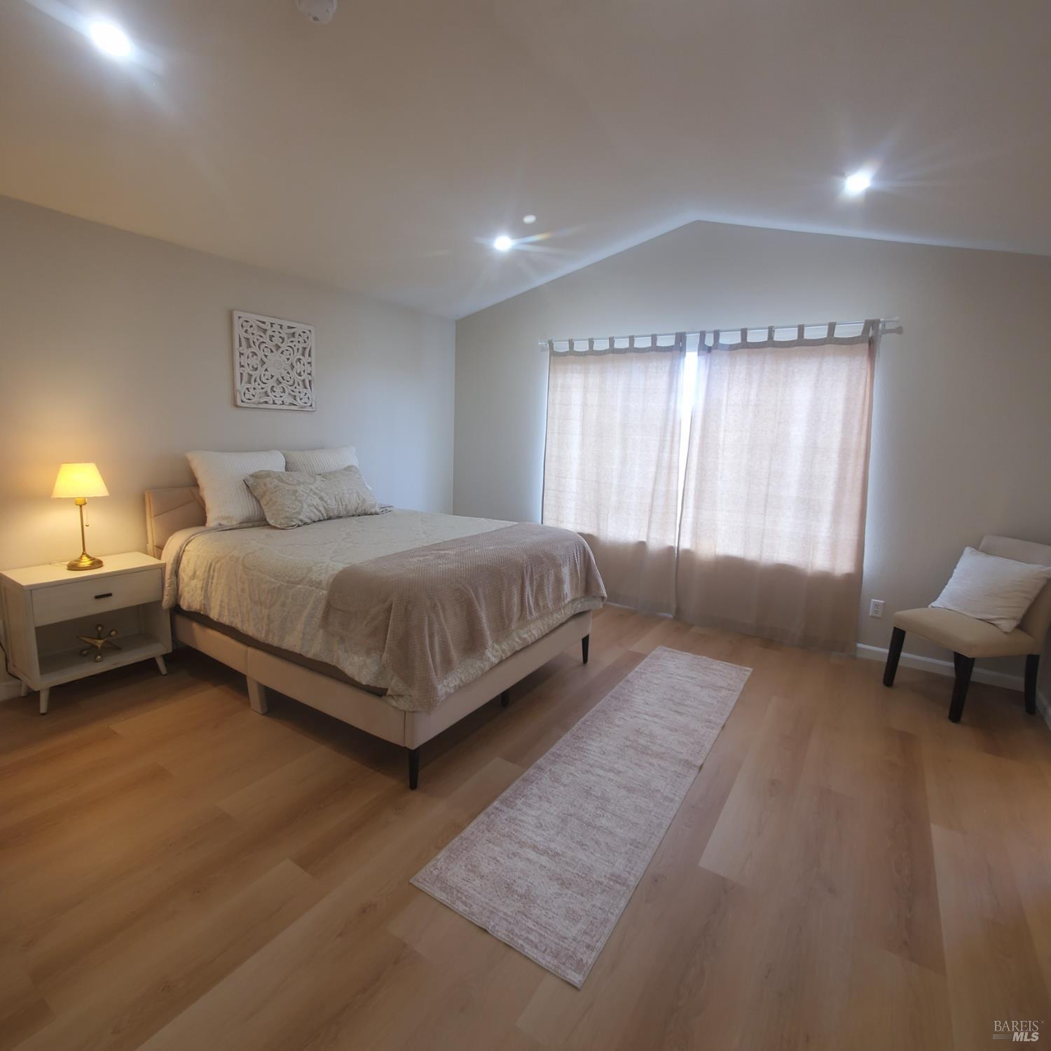 Detail Gallery Image 15 of 39 For 3389 Mojave Ave, Santa Rosa,  CA 95407 - 3 Beds | 2/1 Baths