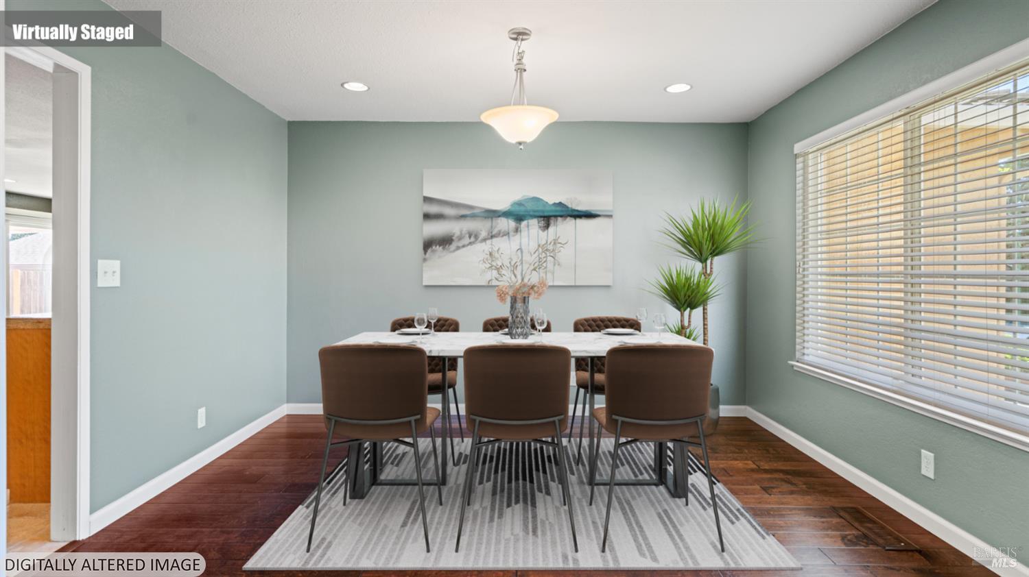 Detail Gallery Image 10 of 24 For 114 Newcastle Dr, Vallejo,  CA 94591 - 4 Beds | 2 Baths