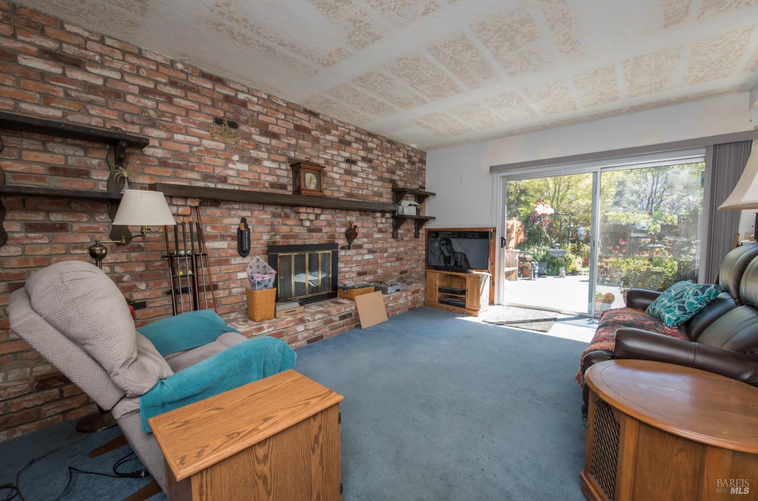 Detail Gallery Image 21 of 32 For 1642 Lauren Dr, Petaluma,  CA 94954 - 4 Beds | 2 Baths