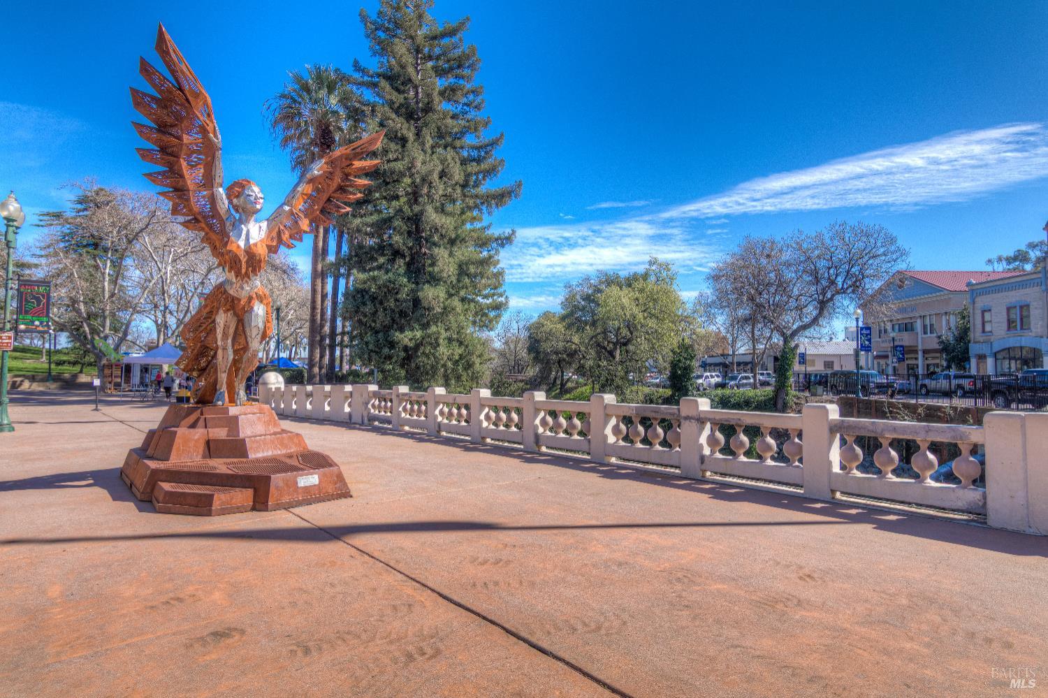 Detail Gallery Image 15 of 15 For 719 Catherine St, Vacaville,  CA 95688 - 3 Beds | 3 Baths