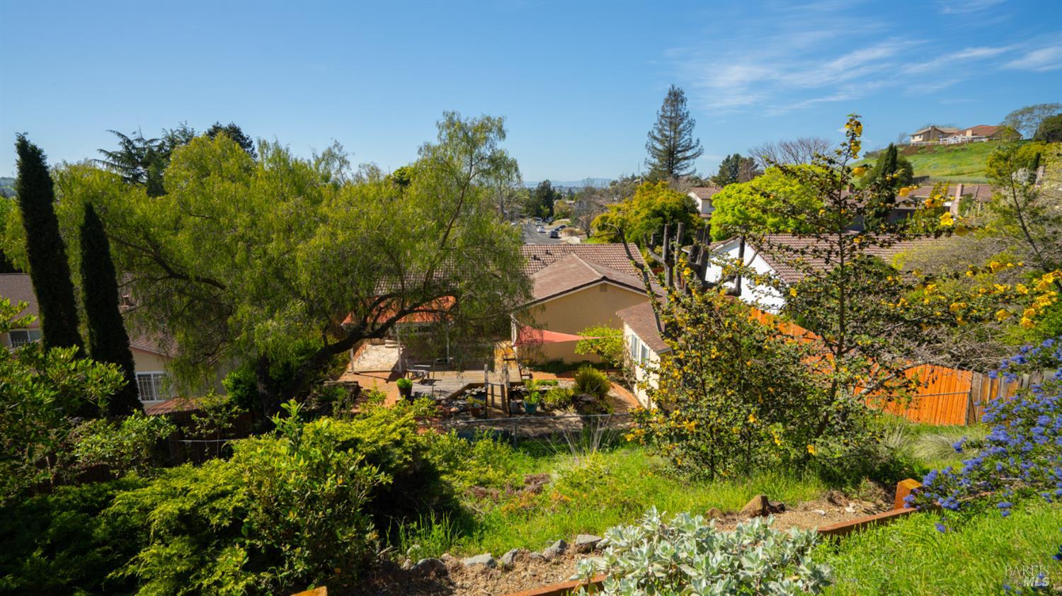 Detail Gallery Image 16 of 24 For 114 Newcastle Dr, Vallejo,  CA 94591 - 4 Beds | 2 Baths