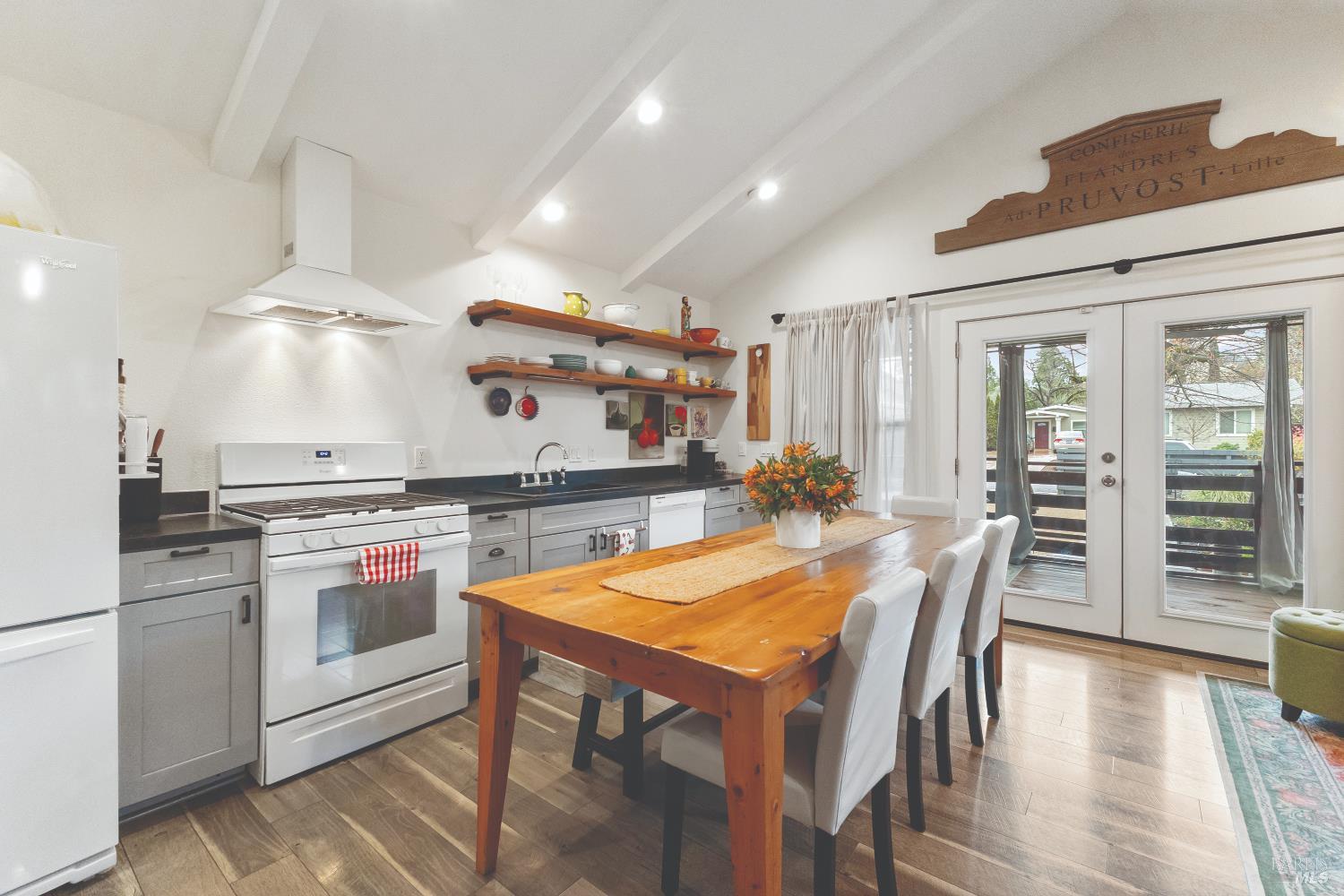 Detail Gallery Image 12 of 20 For 821 Prince Ave, Healdsburg,  CA 95448 - 3 Beds | 3/1 Baths