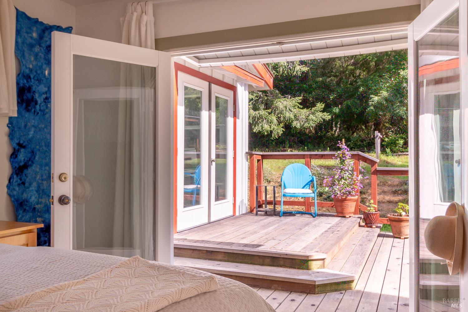 Detail Gallery Image 7 of 55 For 10901 Gurley Ln, Mendocino,  CA 95460 - 2 Beds | 1/1 Baths