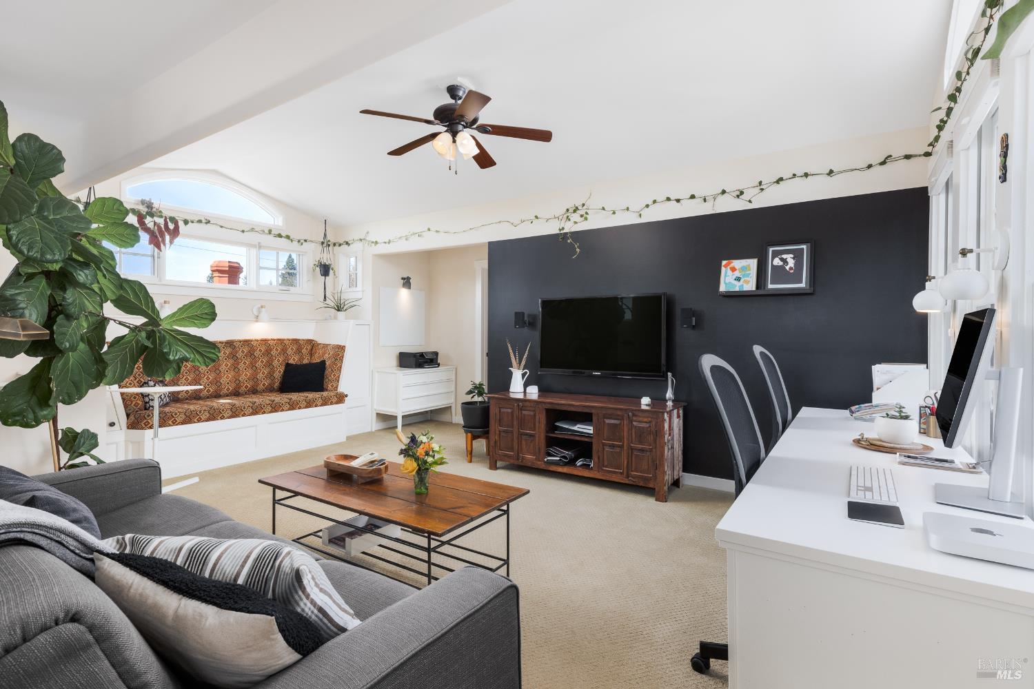 Detail Gallery Image 23 of 31 For 200 Alderbrook Dr, Santa Rosa,  CA 95405 - 4 Beds | 3/1 Baths