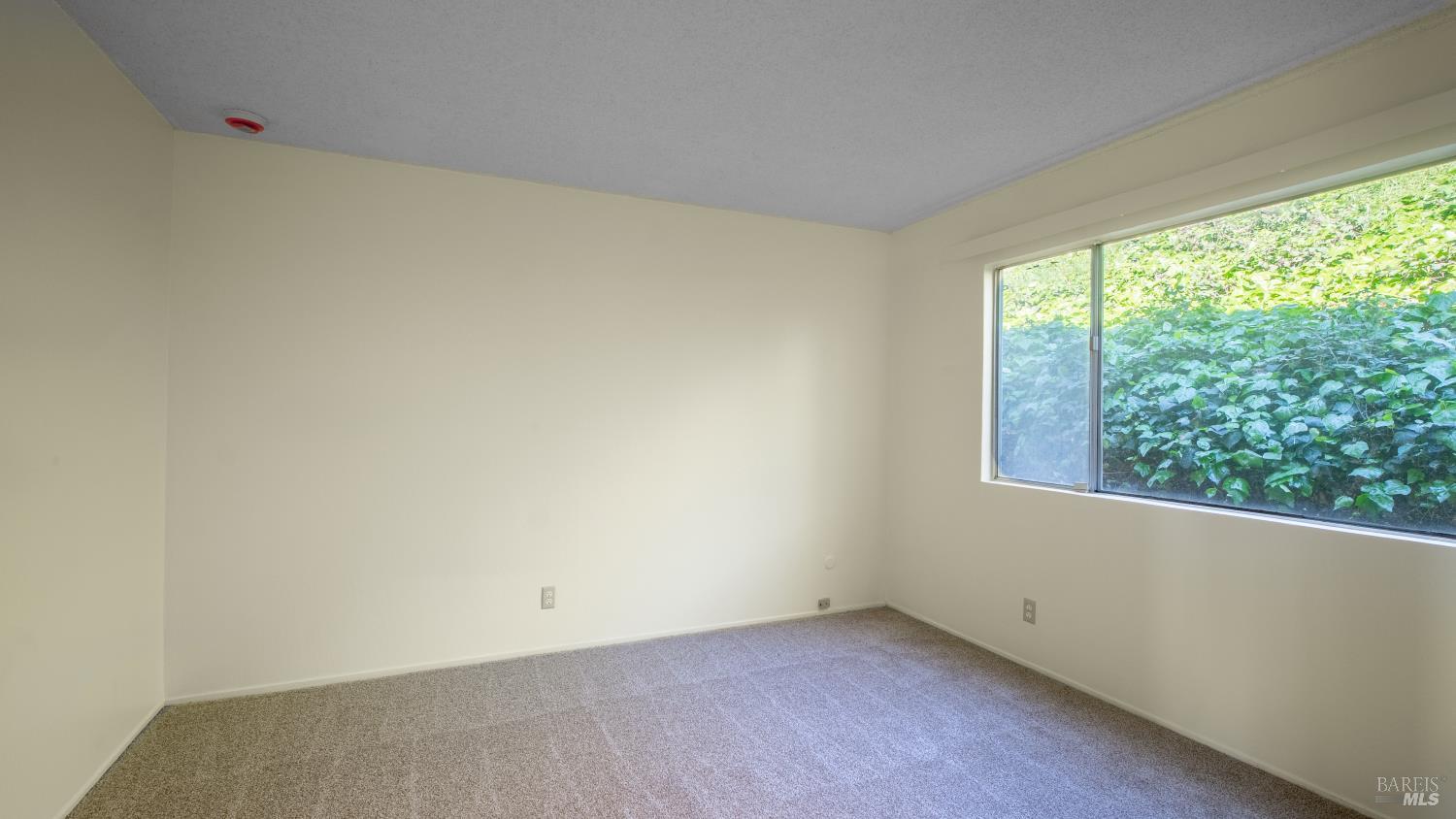 Detail Gallery Image 13 of 19 For 355 Parkview Ter #B7,  Vallejo,  CA 94589 - 1 Beds | 1 Baths