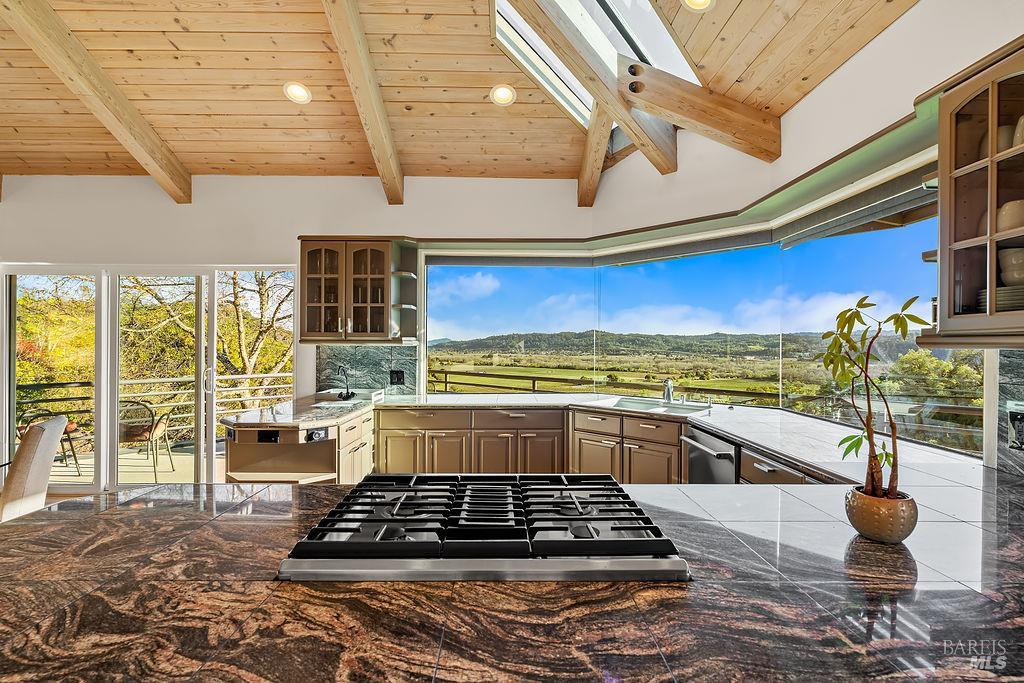 Detail Gallery Image 10 of 55 For 23121 Vineyard Rd, Geyserville,  CA 95441 - 3 Beds | 2 Baths