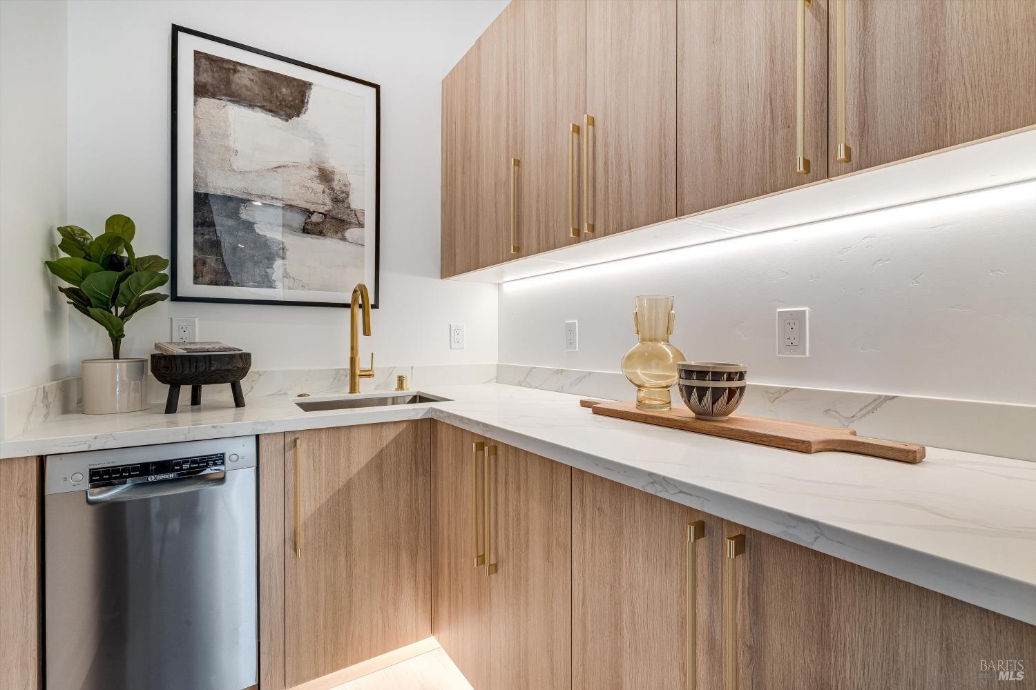 Detail Gallery Image 44 of 99 For 1580 Clear Ridge Dr, Healdsburg,  CA 95448 - 4 Beds | 4/1 Baths