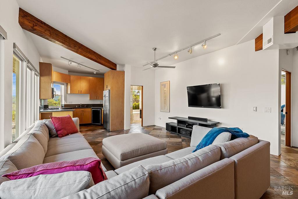 Detail Gallery Image 30 of 55 For 23121 Vineyard Rd, Geyserville,  CA 95441 - 3 Beds | 2 Baths