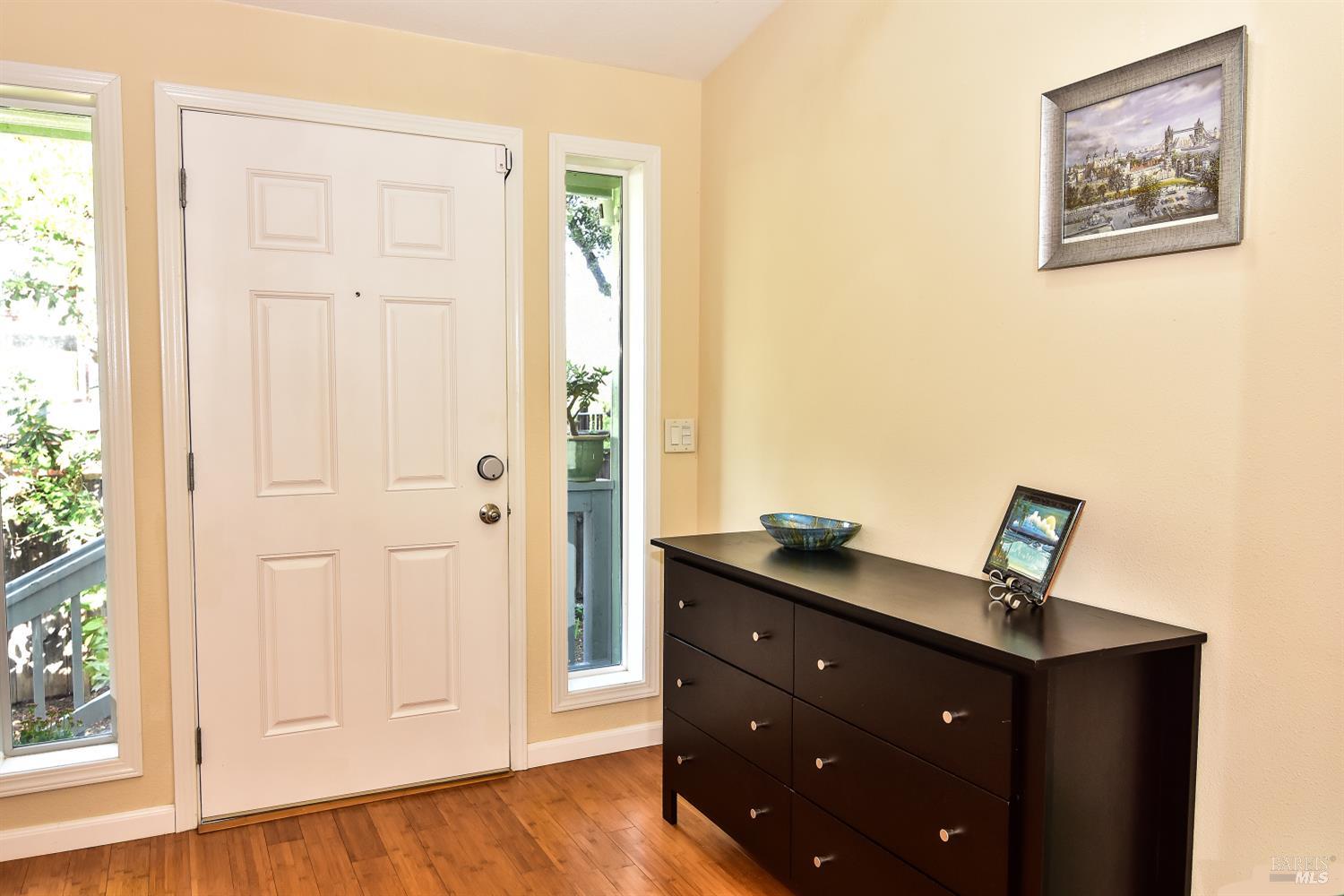 Detail Gallery Image 10 of 39 For 45 International Blvd, Sonoma,  CA 95476 - 2 Beds | 2 Baths