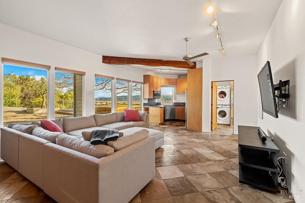 Detail Gallery Image 29 of 55 For 23121 Vineyard Rd, Geyserville,  CA 95441 - 3 Beds | 2 Baths