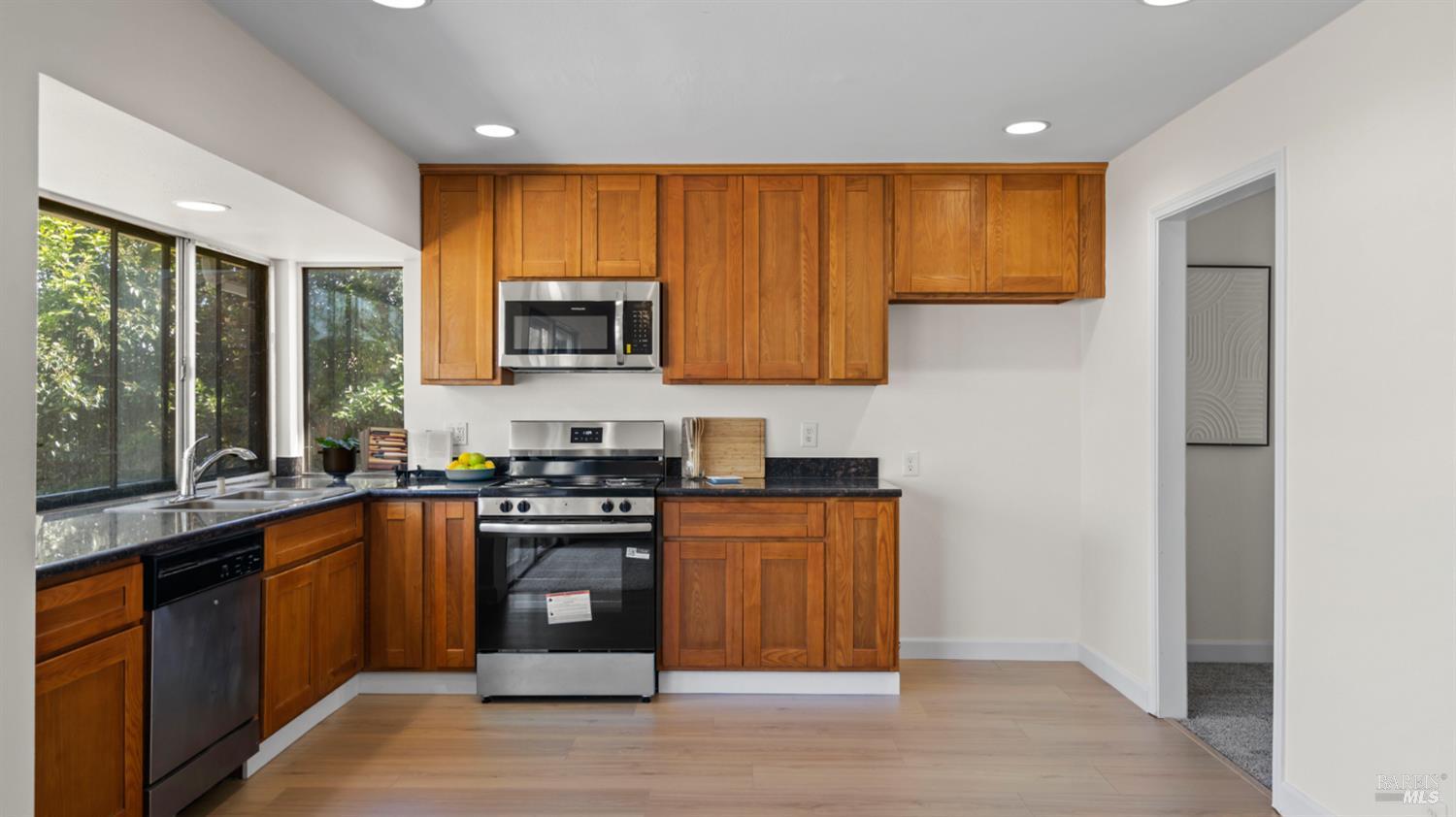 Detail Gallery Image 16 of 36 For 1312 Sutter Ct, Fairfield,  CA 94533 - 3 Beds | 2 Baths