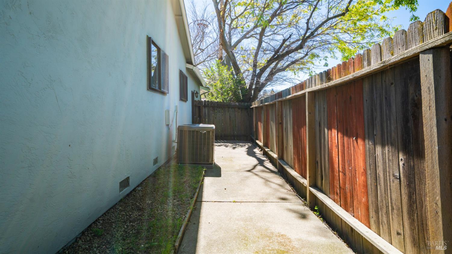 Detail Gallery Image 31 of 36 For 1312 Sutter Ct, Fairfield,  CA 94533 - 3 Beds | 2 Baths