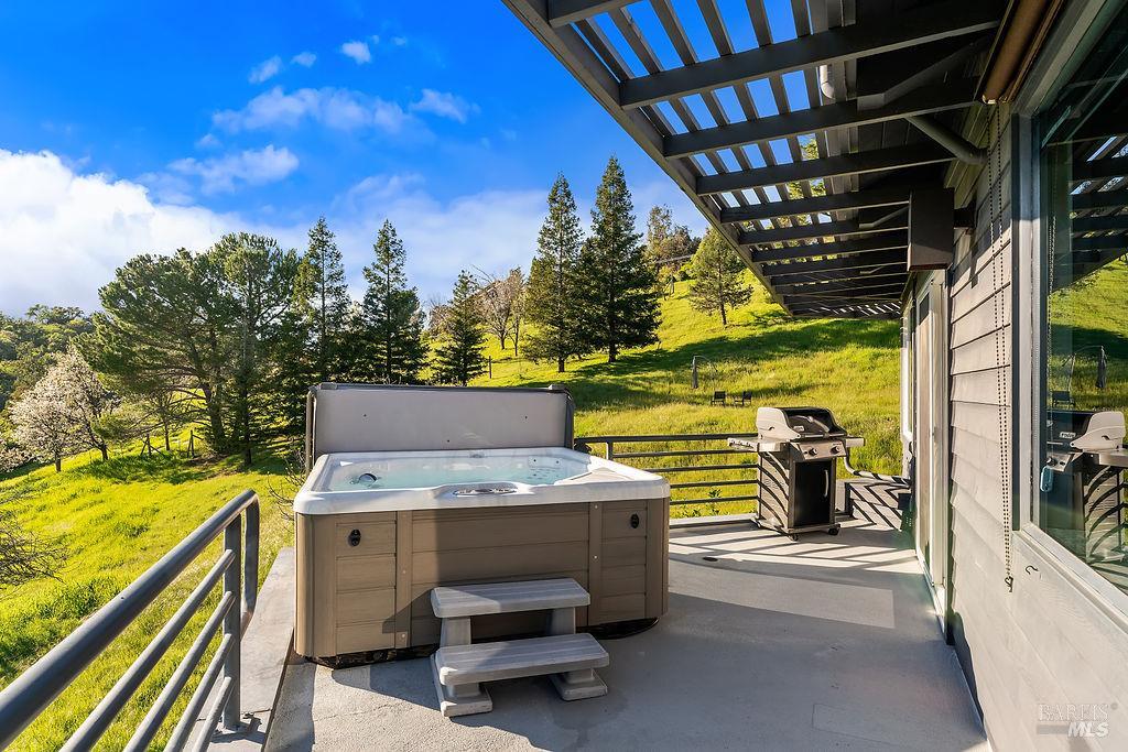 Detail Gallery Image 20 of 55 For 23121 Vineyard Rd, Geyserville,  CA 95441 - 3 Beds | 2 Baths