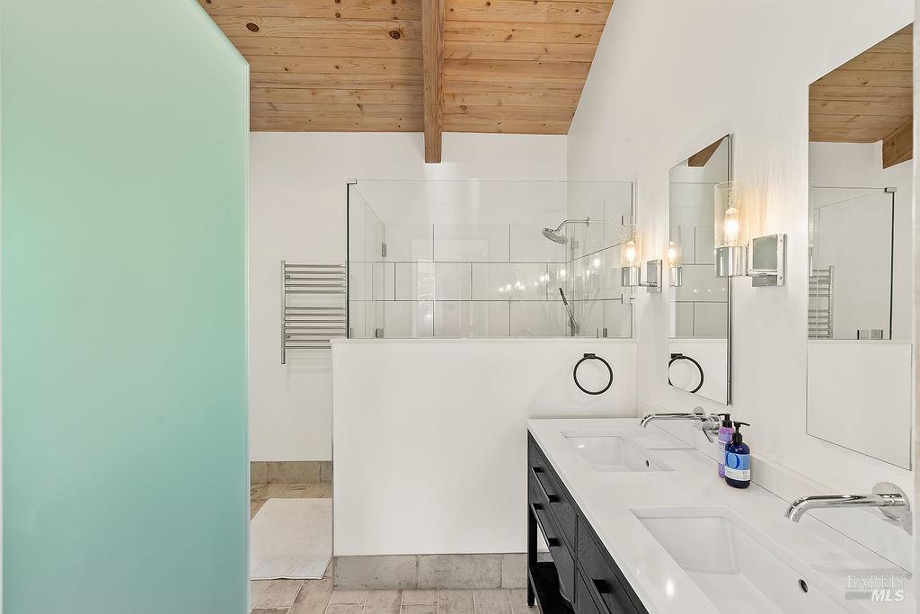 Detail Gallery Image 25 of 55 For 23121 Vineyard Rd, Geyserville,  CA 95441 - 3 Beds | 2 Baths