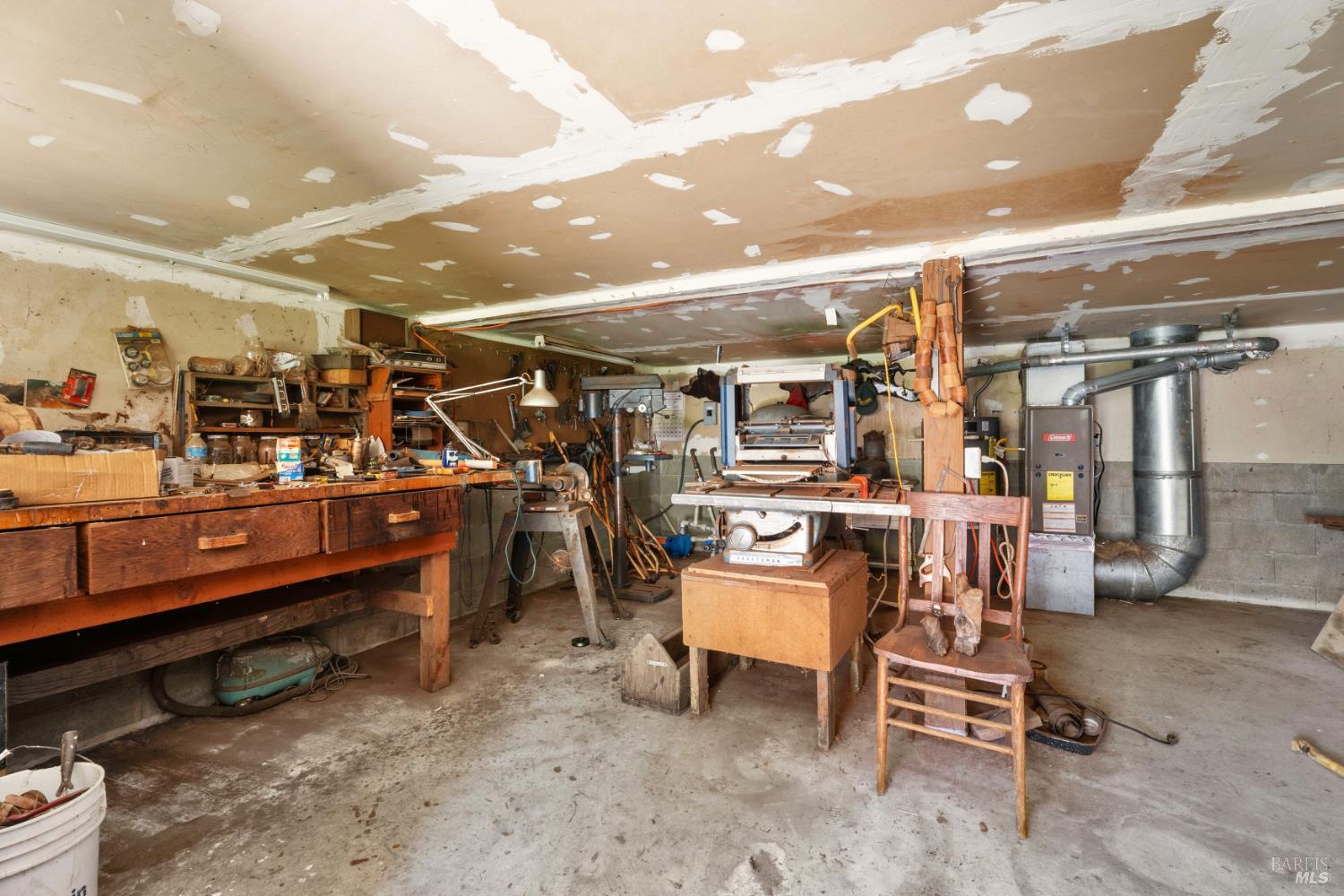 Detail Gallery Image 21 of 29 For 18070 Ocean Dr, Fort Bragg,  CA 95437 - 3 Beds | 2/1 Baths