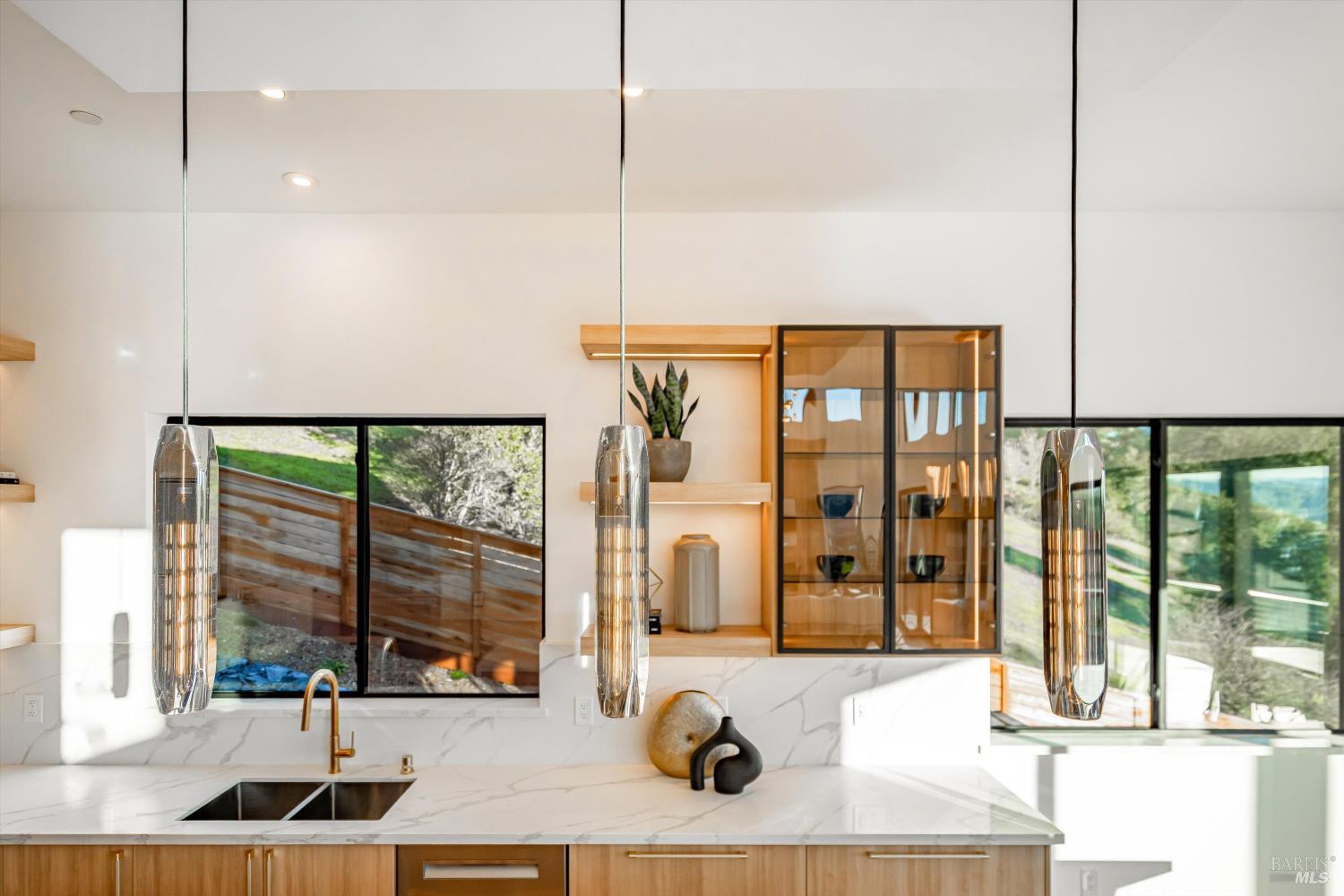 Detail Gallery Image 33 of 99 For 1580 Clear Ridge Dr, Healdsburg,  CA 95448 - 4 Beds | 4/1 Baths