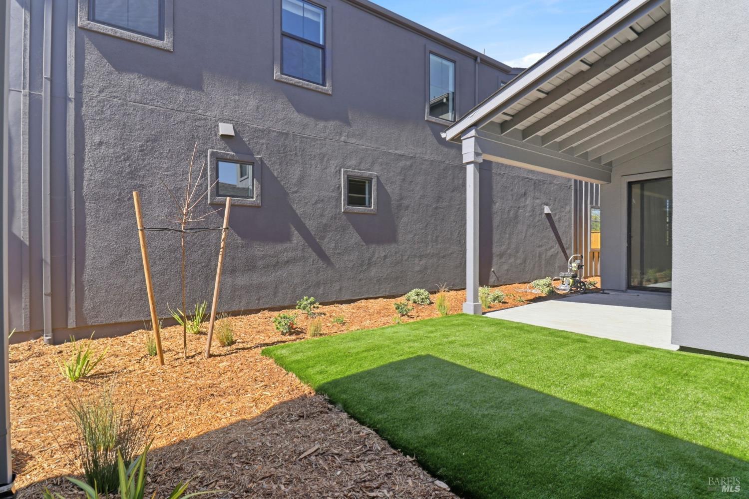 Detail Gallery Image 12 of 13 For 9109 Camino Colegio Rd, Rohnert Park,  CA 94928 - 4 Beds | 3 Baths